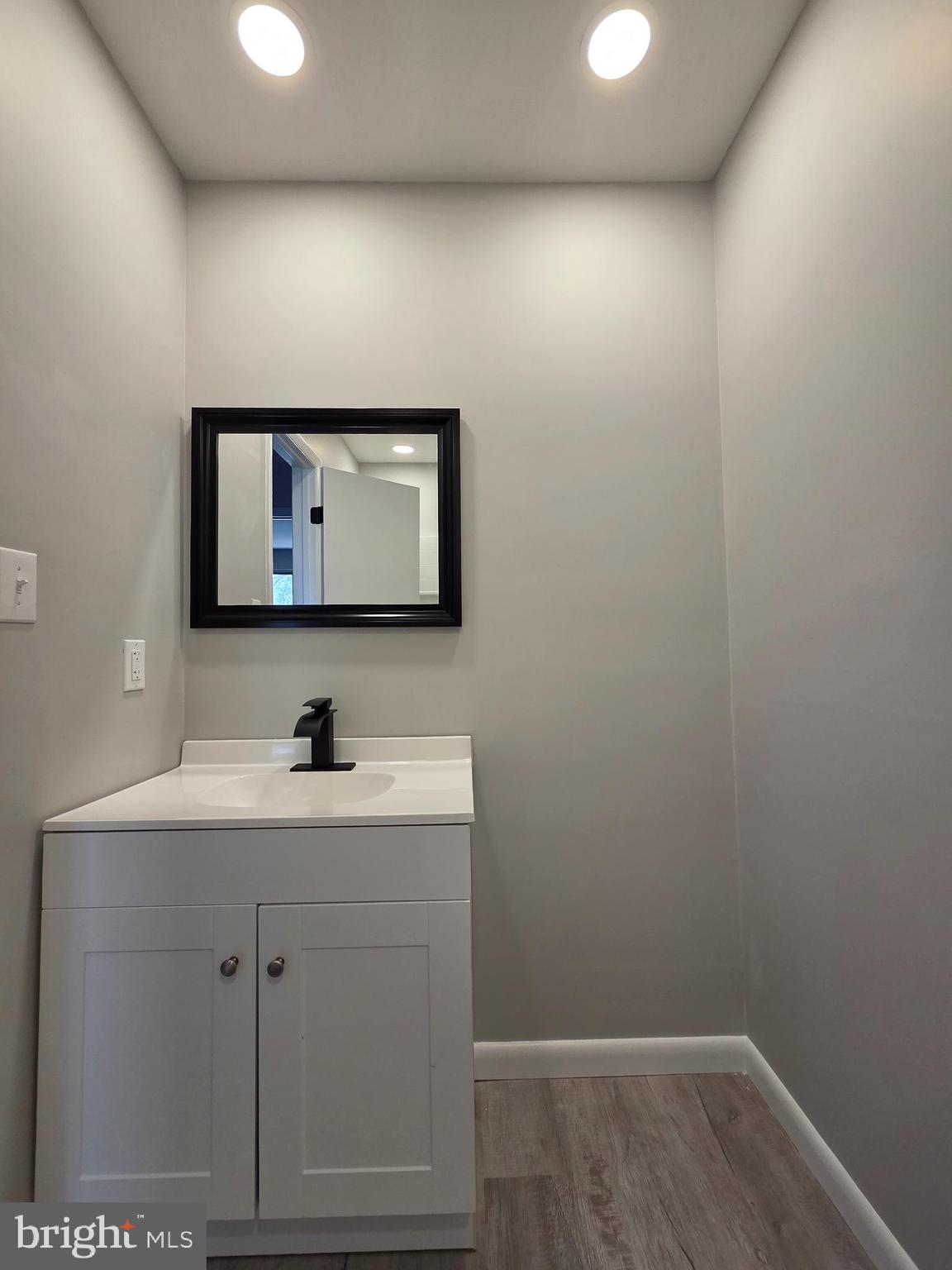 LAUREL SPRINGS - Residential