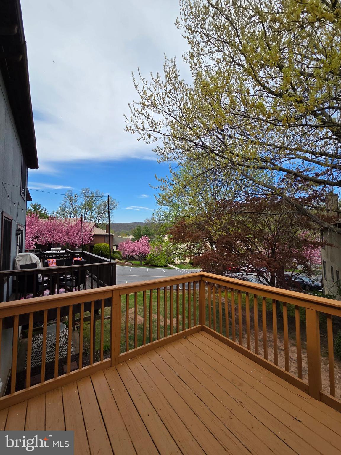 LAUREL SPRINGS - Residential
