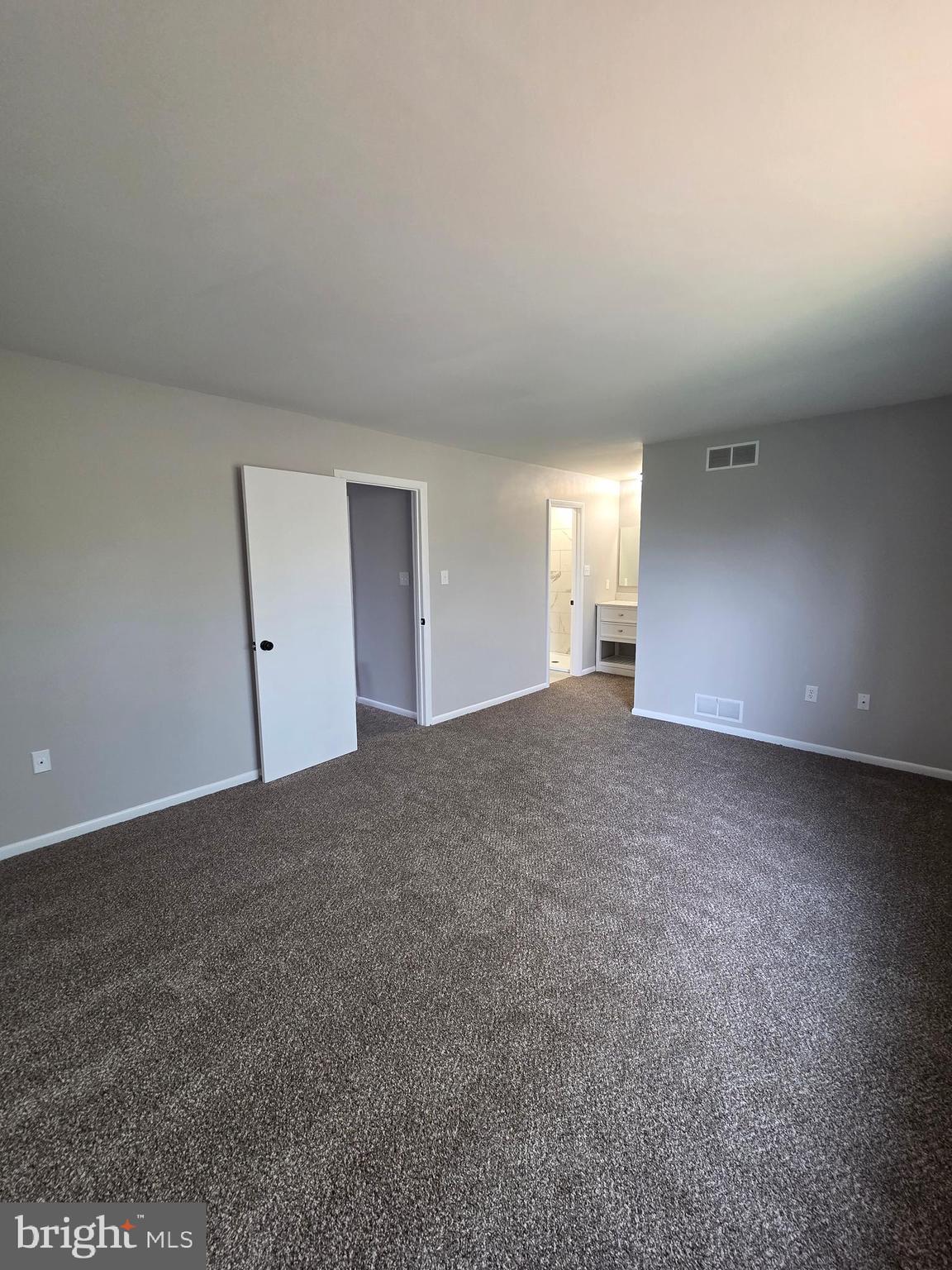 LAUREL SPRINGS - Residential