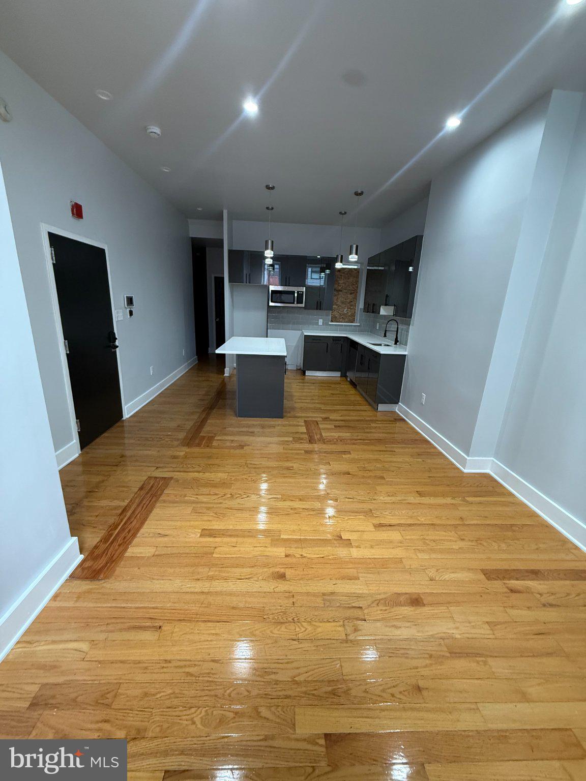 713 N 16TH STREET 1