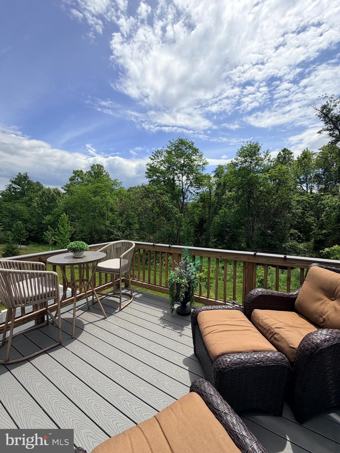 CADENCE AT LANSDOWNE - Residential