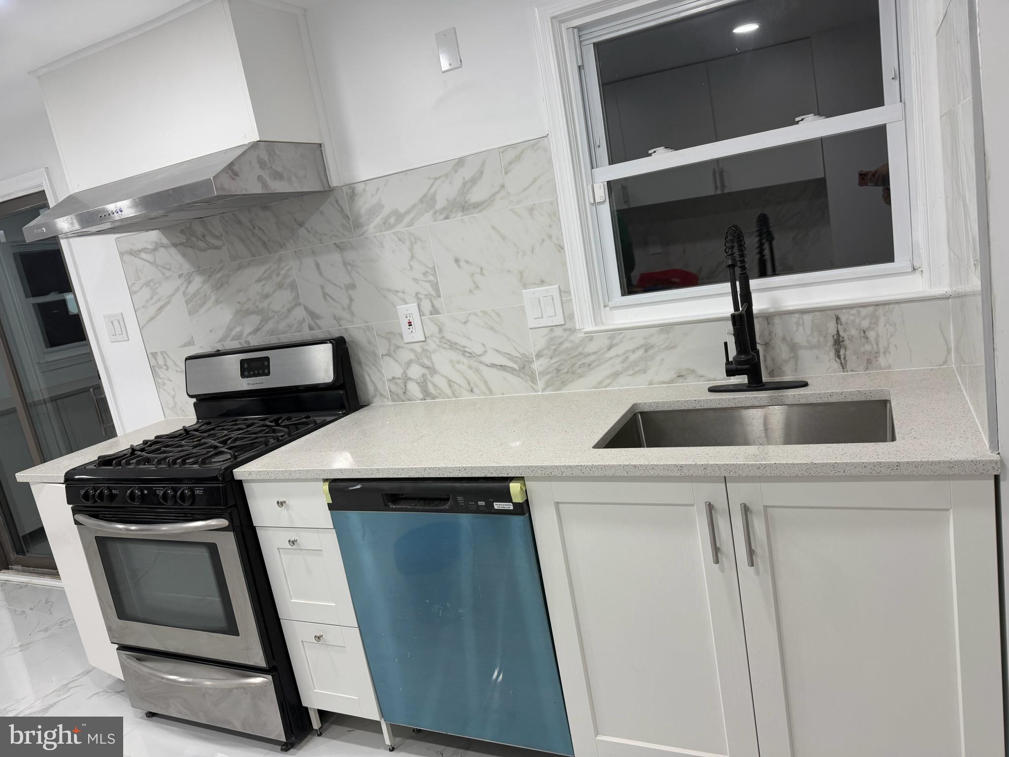 PHILADELPHIA (NORTHEAST) - Residential