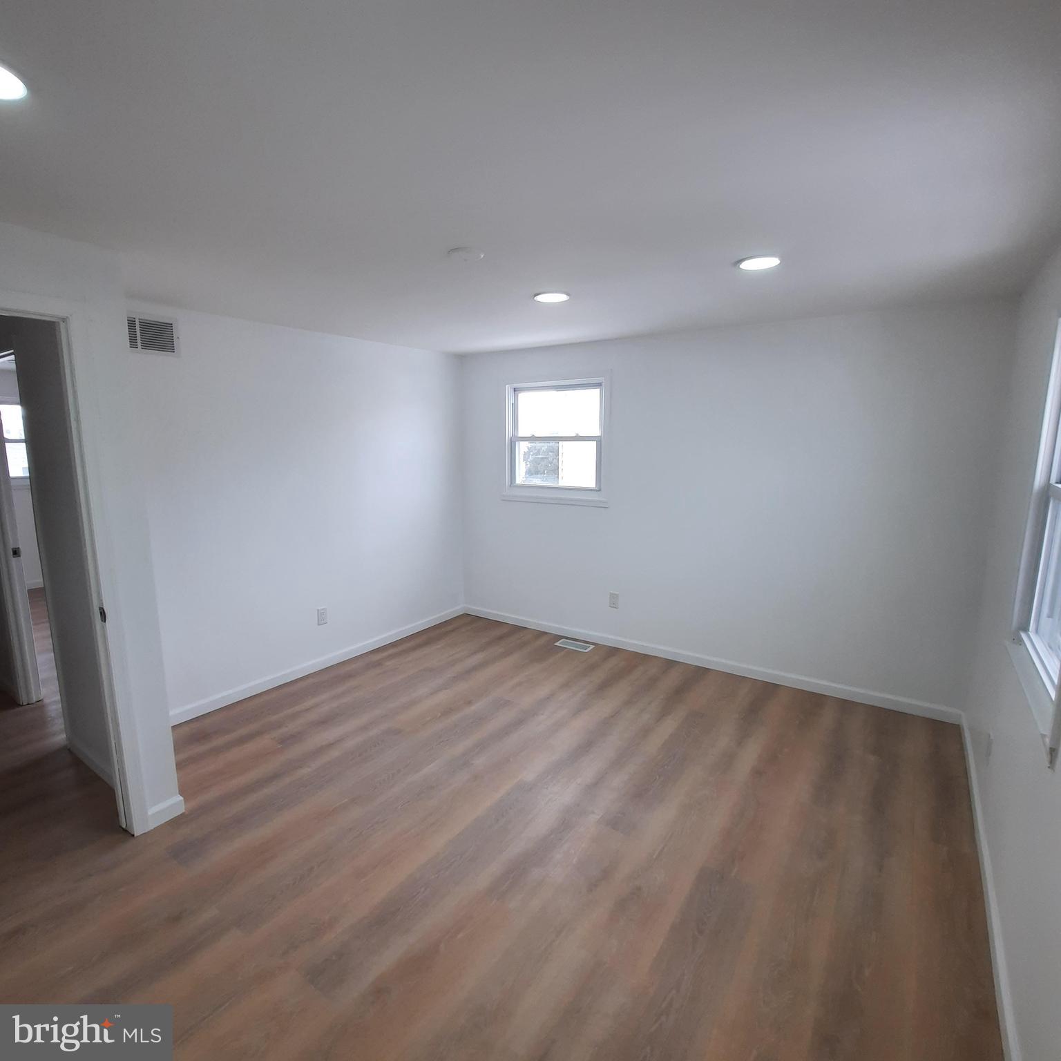 PHILADELPHIA (NORTHEAST) - Residential