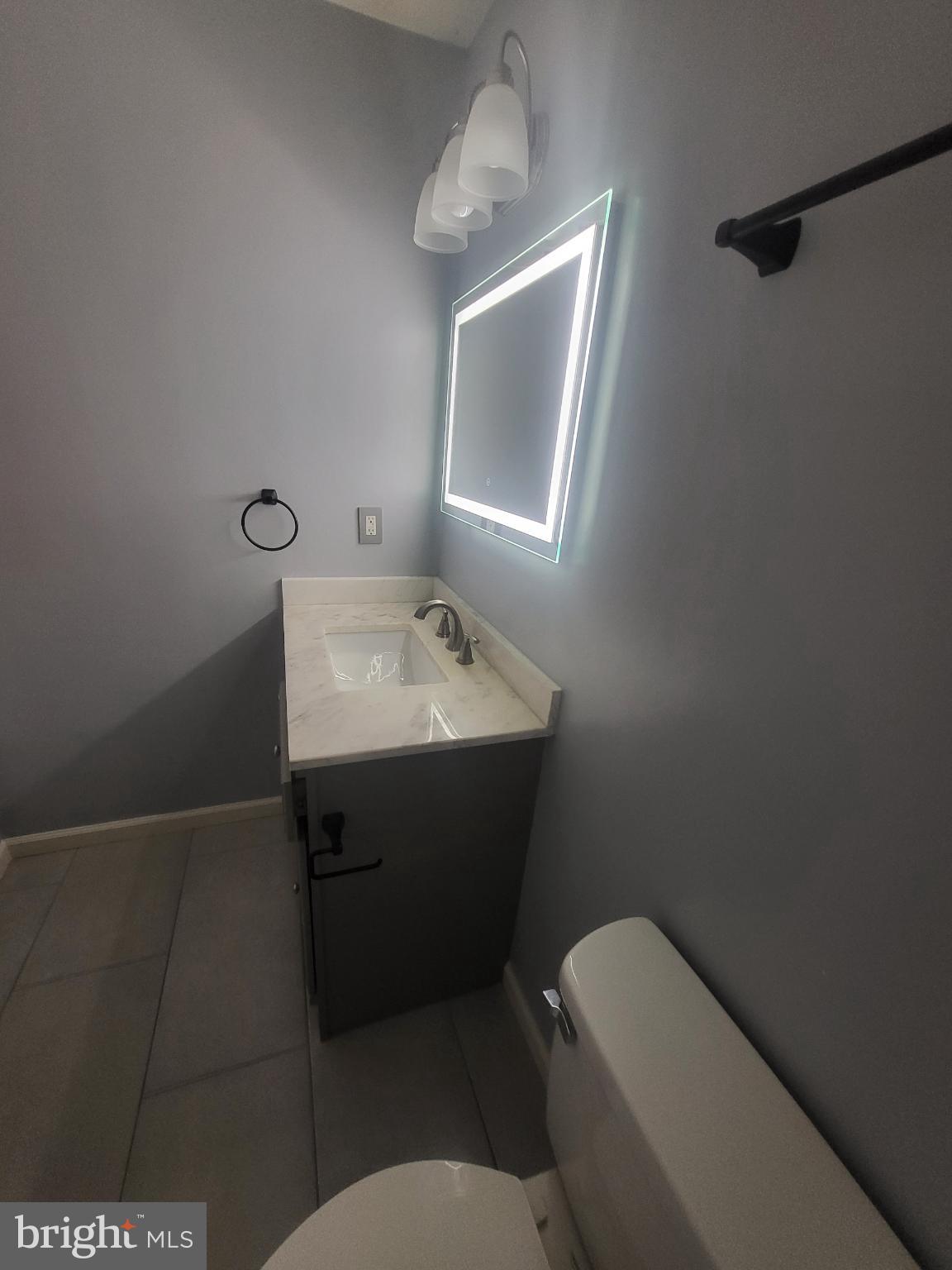 VININGS CONDO - Residential Lease