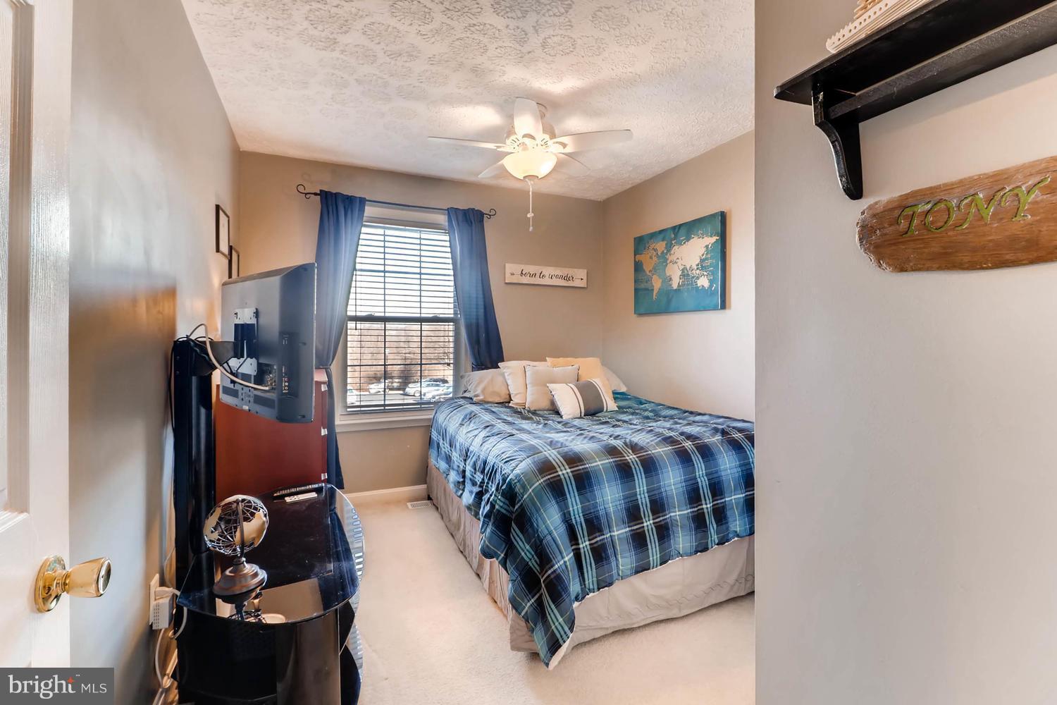 CONSTANT FRIENDSHIP - Residential