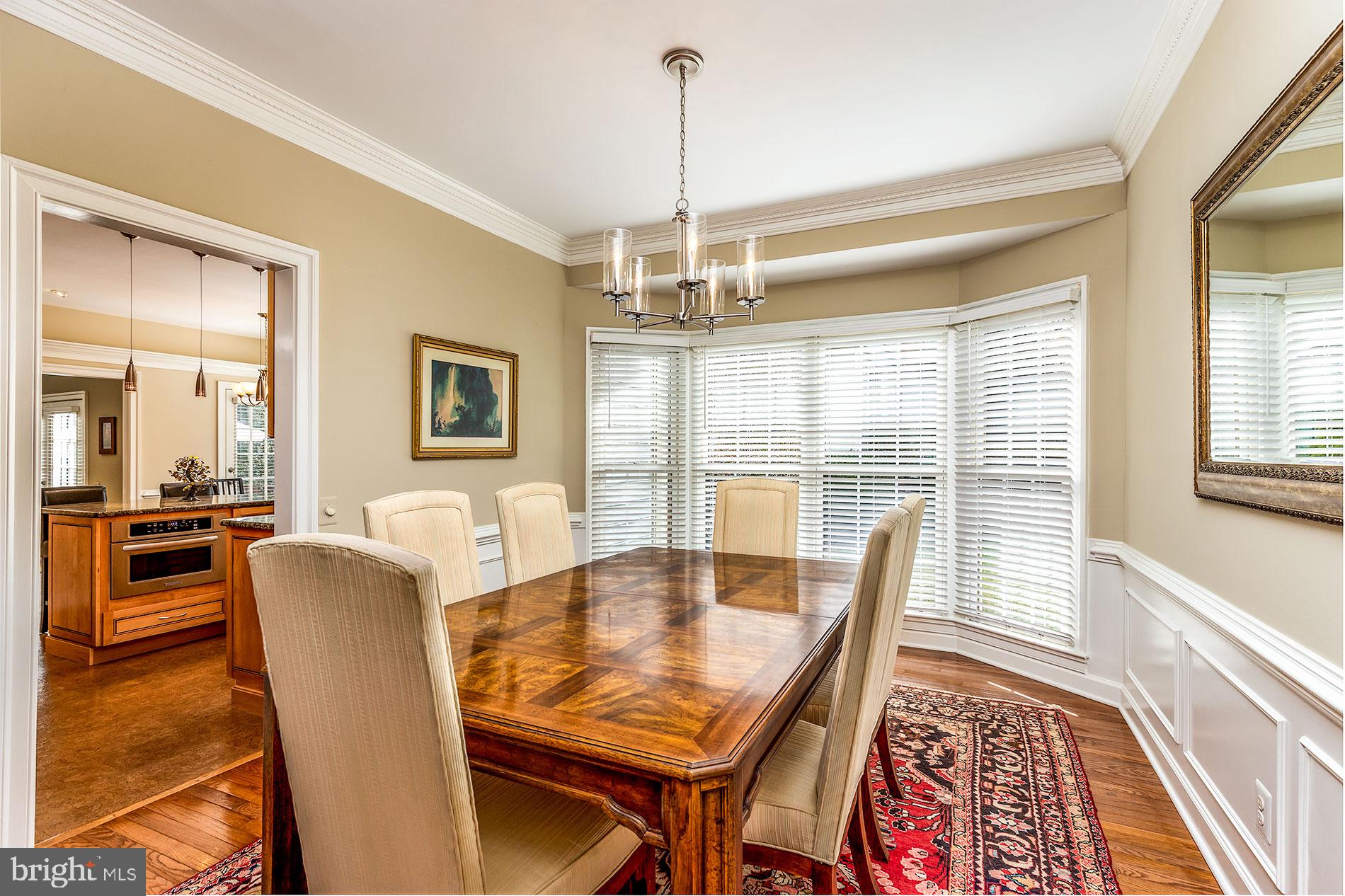 COURTHOUSE OAKS - Residential