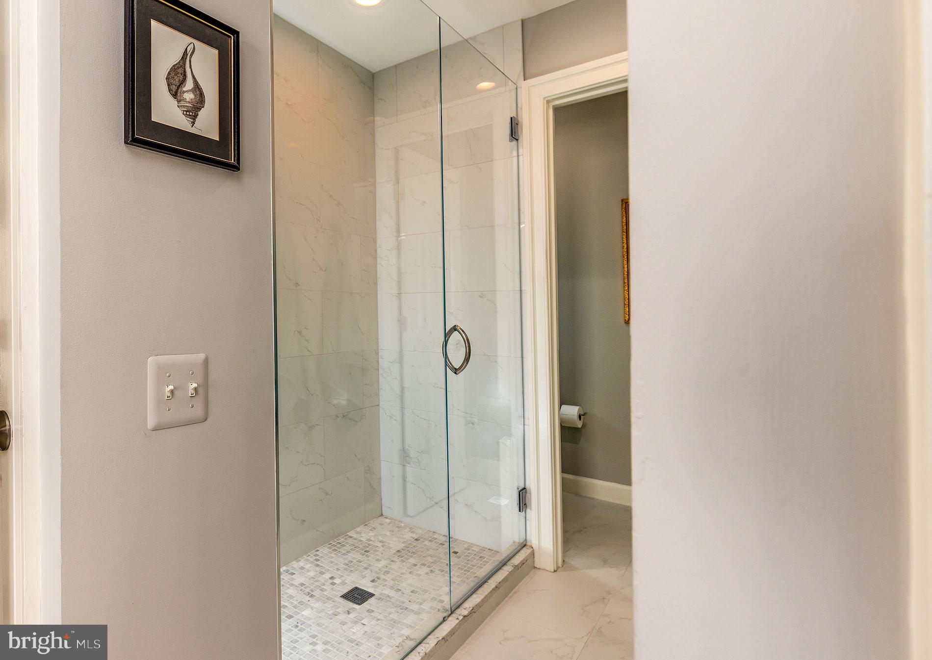 COURTHOUSE OAKS - Residential