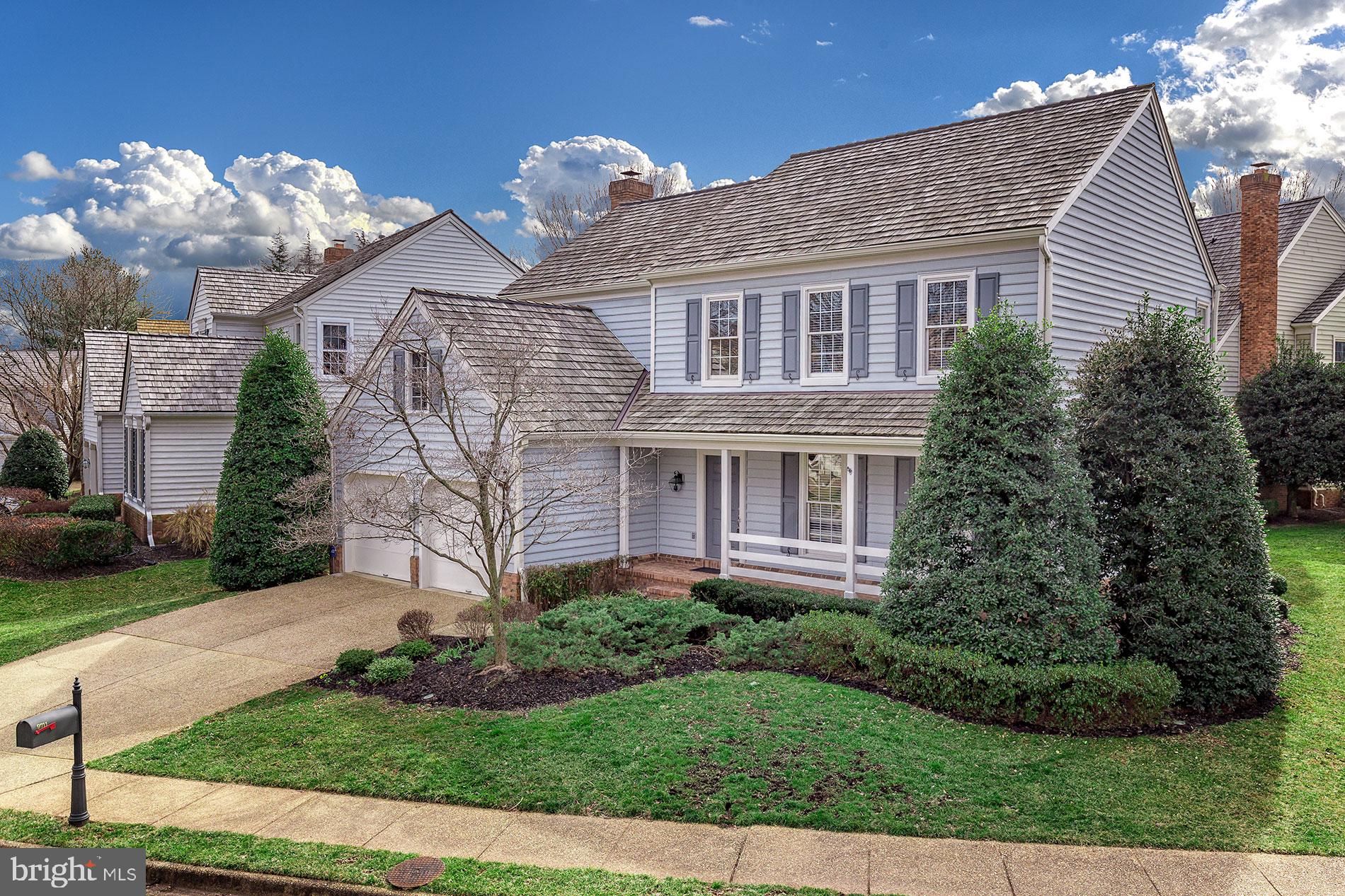 COURTHOUSE OAKS - Residential