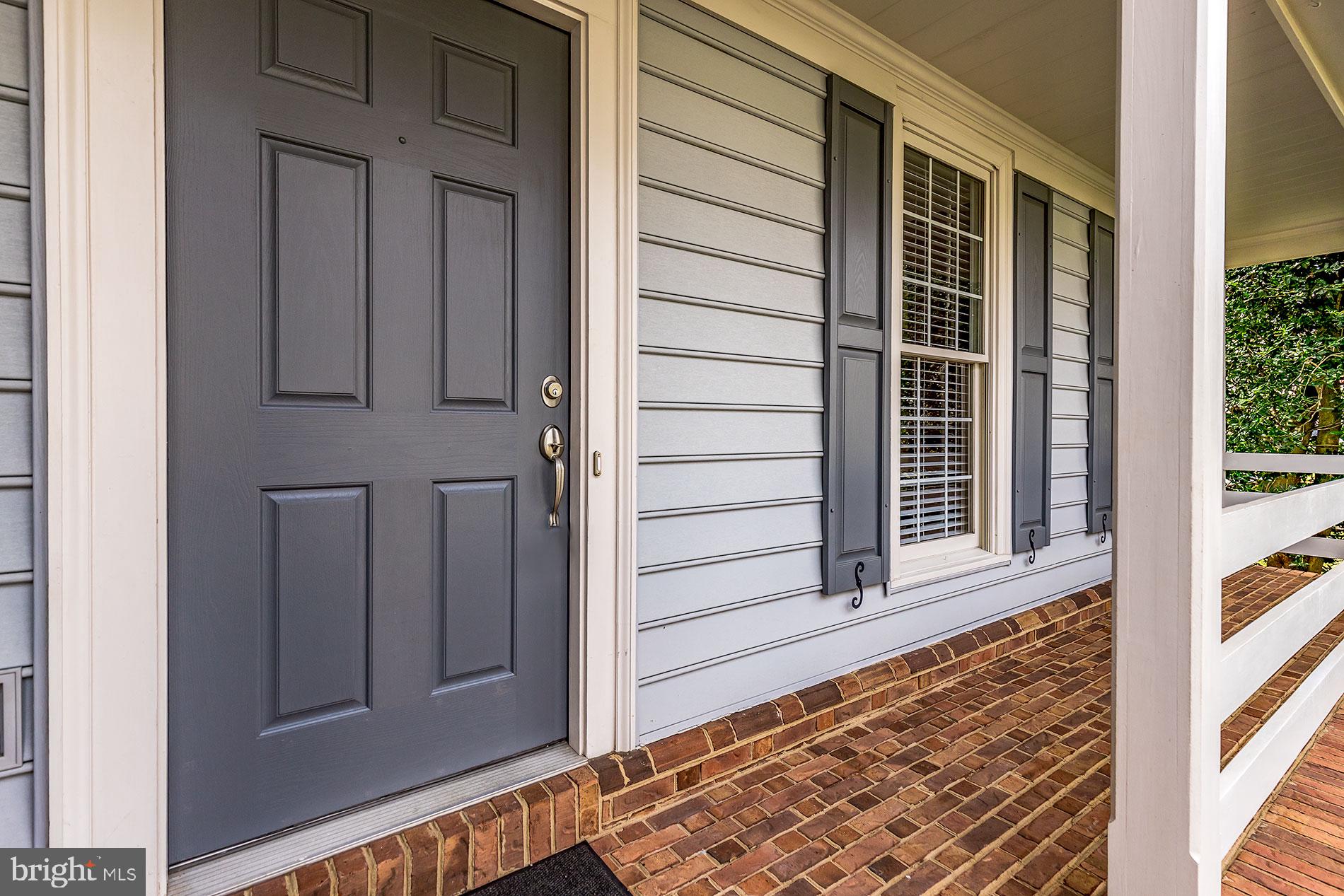 COURTHOUSE OAKS - Residential