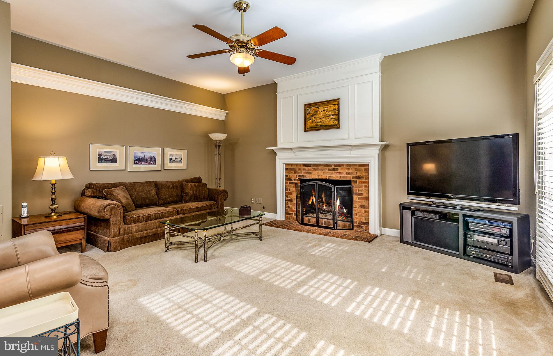 COURTHOUSE OAKS - Residential