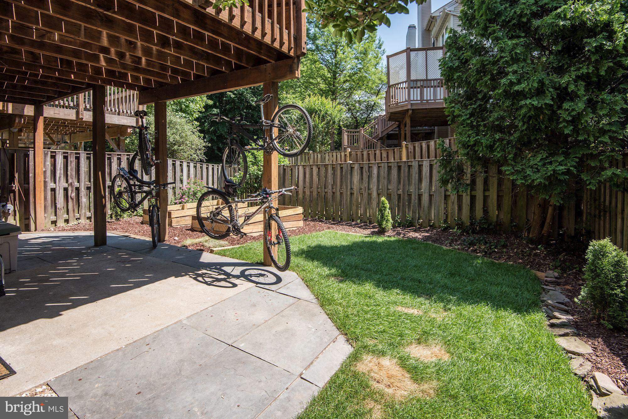 SOUTHERN OAKS - Residential