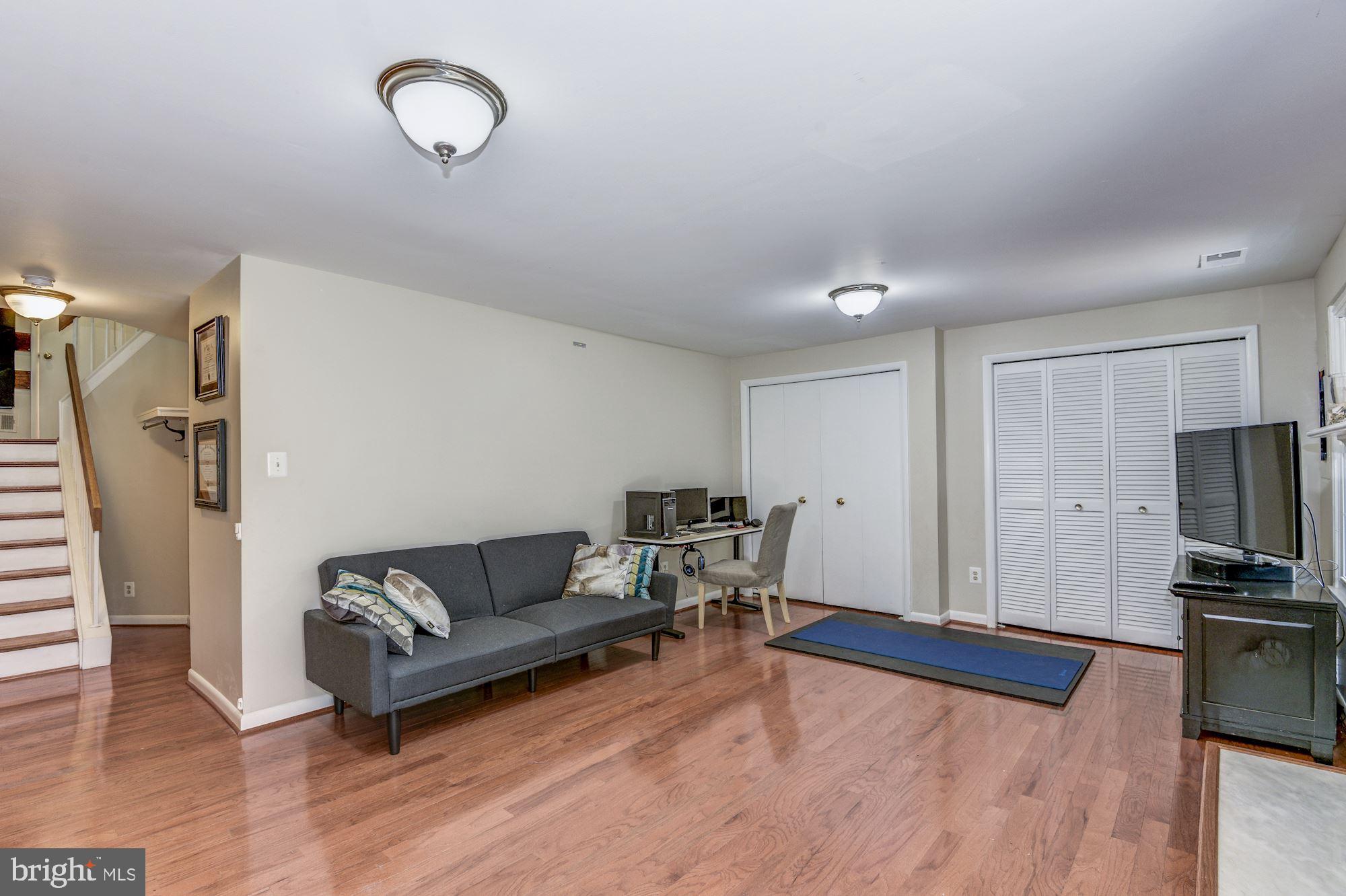 SOUTHERN OAKS - Residential