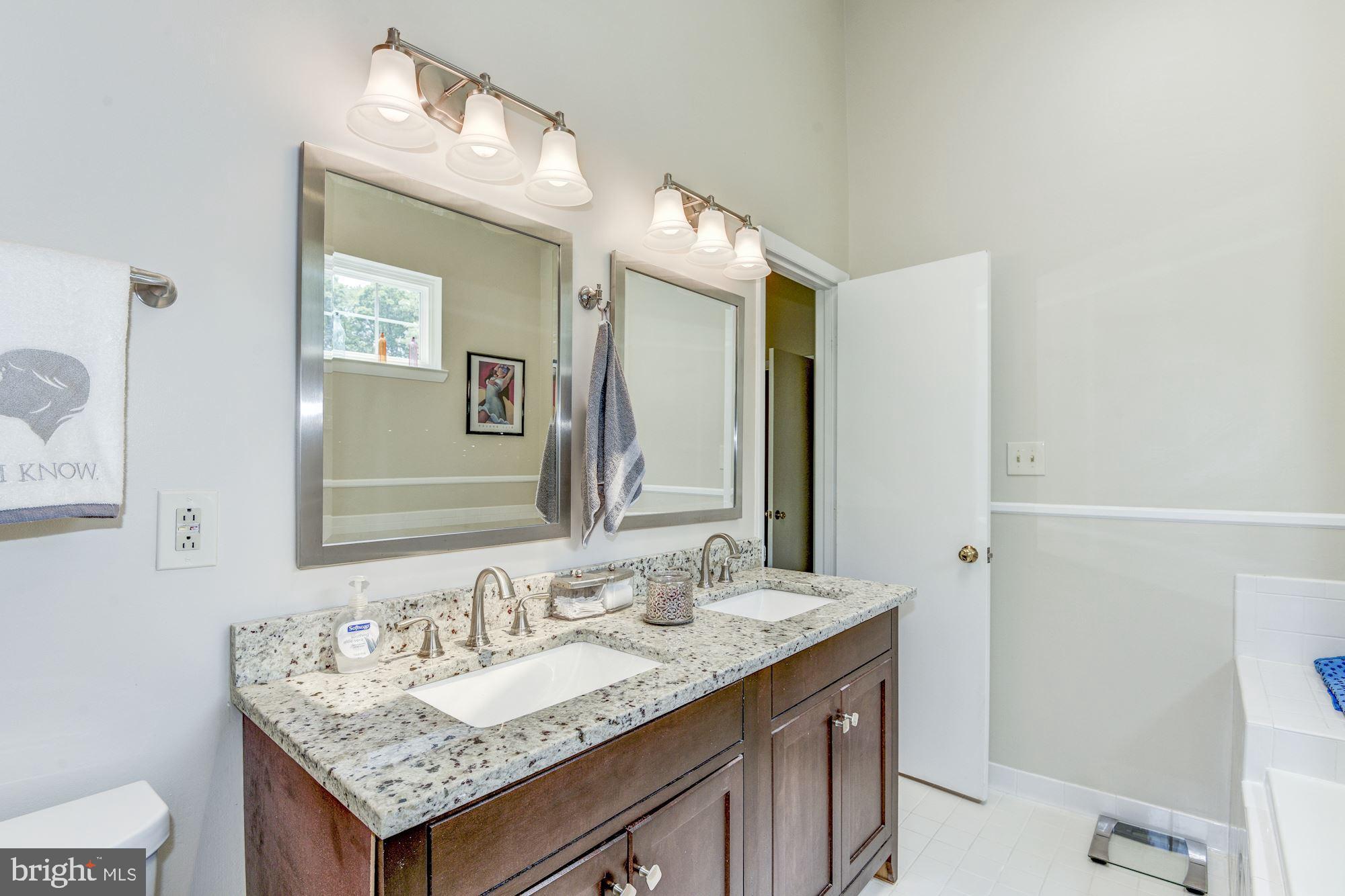 SOUTHERN OAKS - Residential