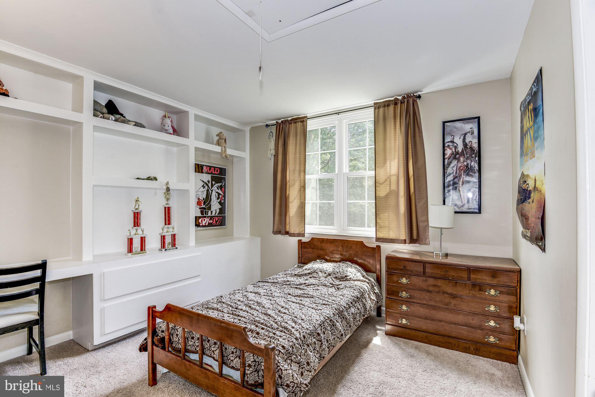 SOUTHERN OAKS - Residential