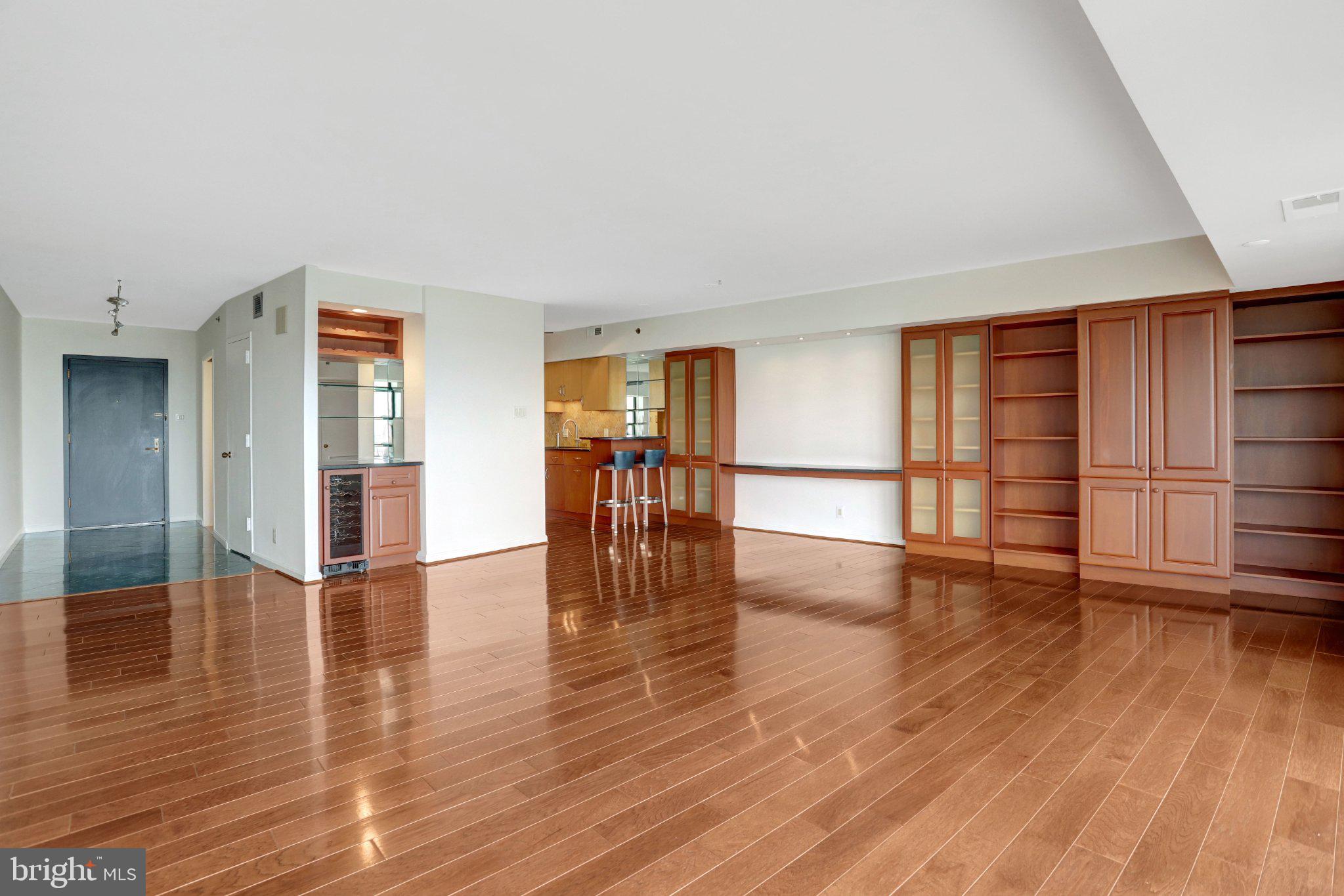 1200 CRYSTAL DRIVE 912
