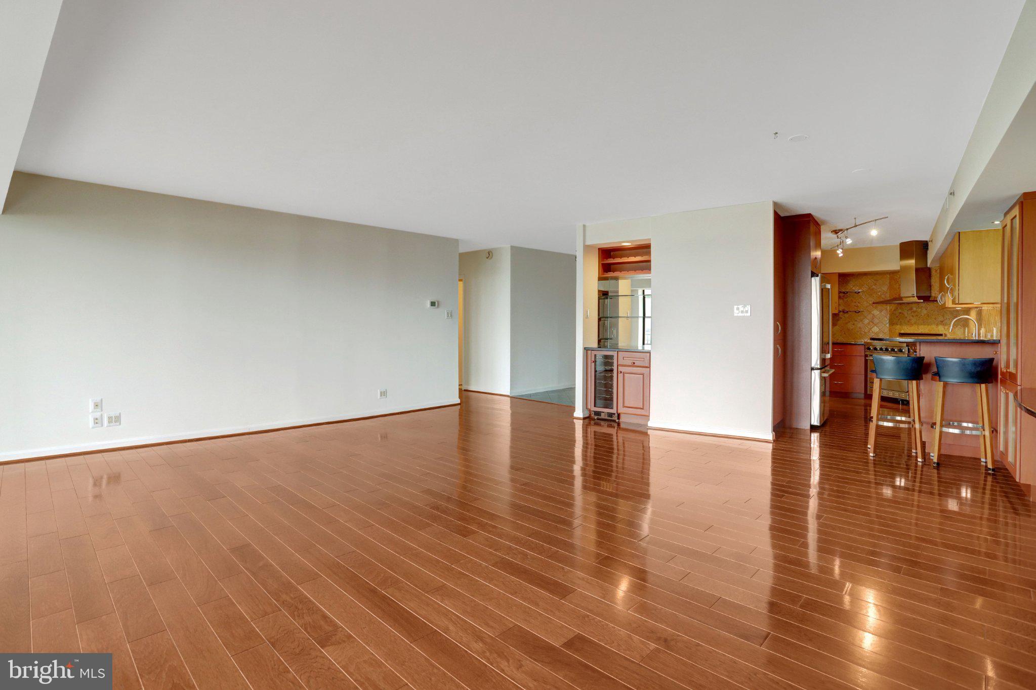 1200 CRYSTAL DRIVE 912