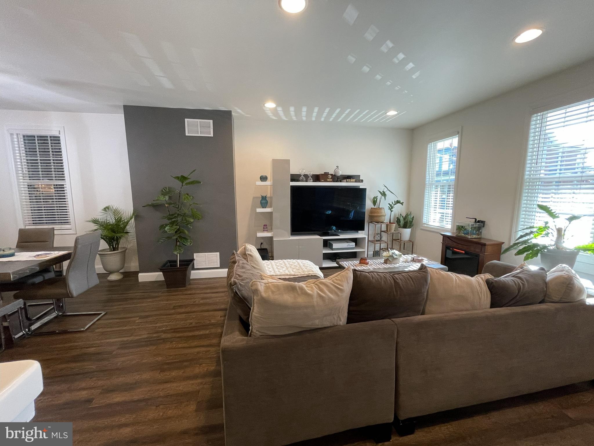 LEBANON - Residential