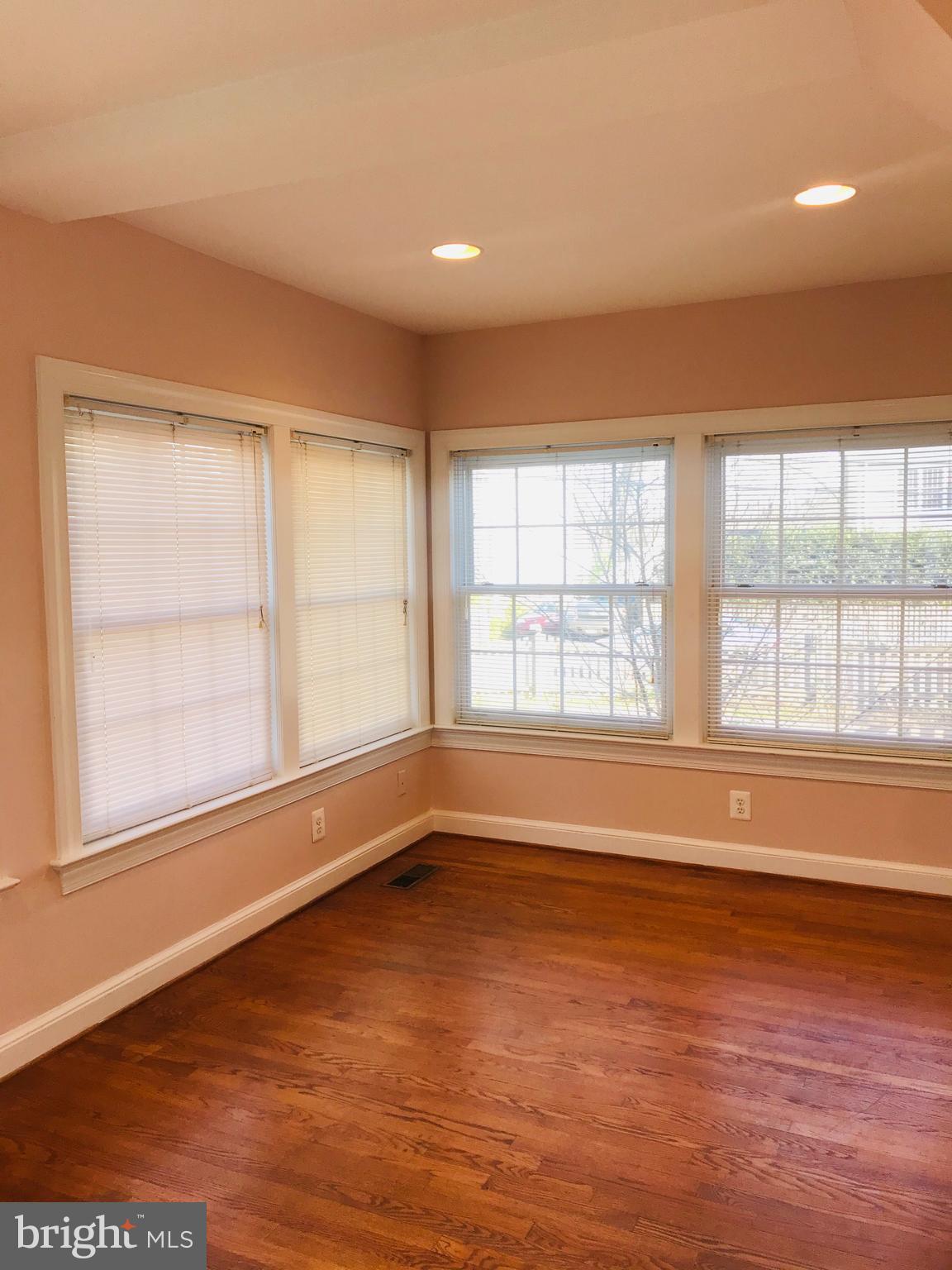 WAYCROFT WOODLAWN - Residential Lease