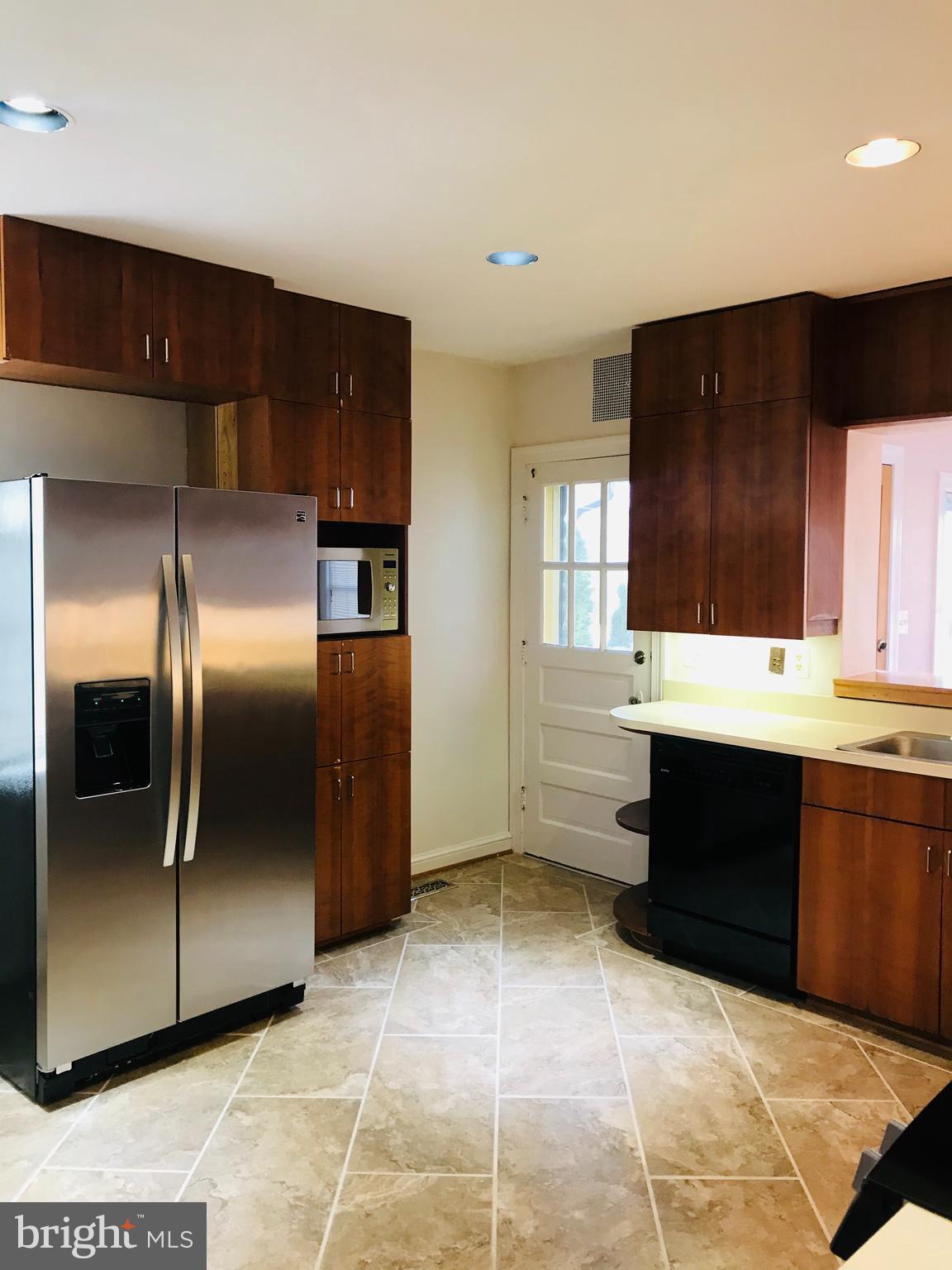 WAYCROFT WOODLAWN - Residential Lease