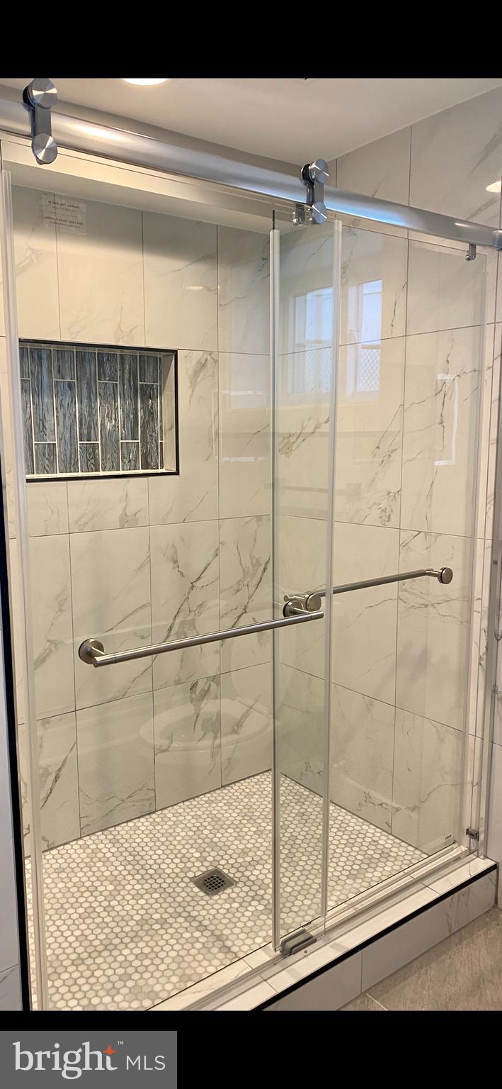 WAYCROFT WOODLAWN - Residential Lease