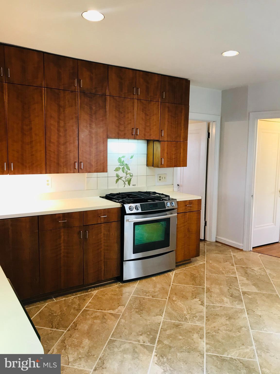 WAYCROFT WOODLAWN - Residential Lease