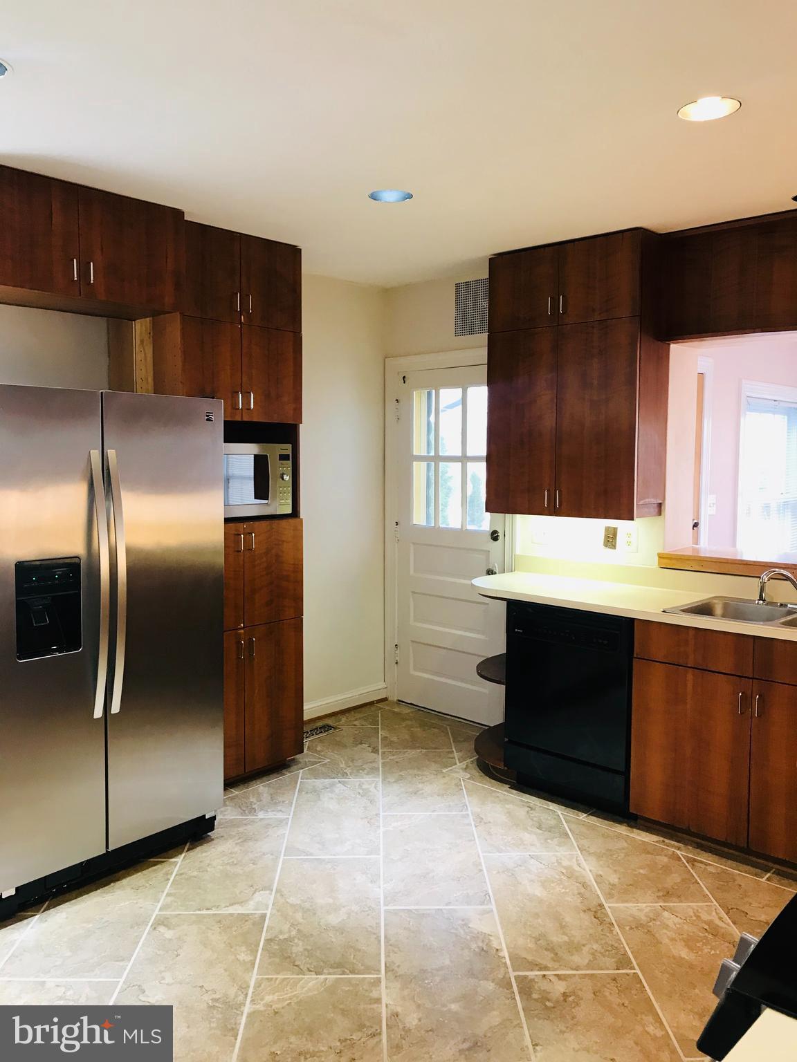 WAYCROFT WOODLAWN - Residential Lease