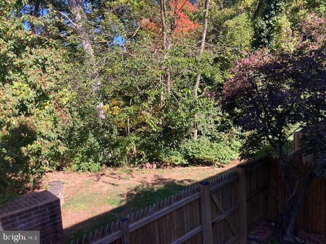 CARDINAL SQUARE - Residential Lease