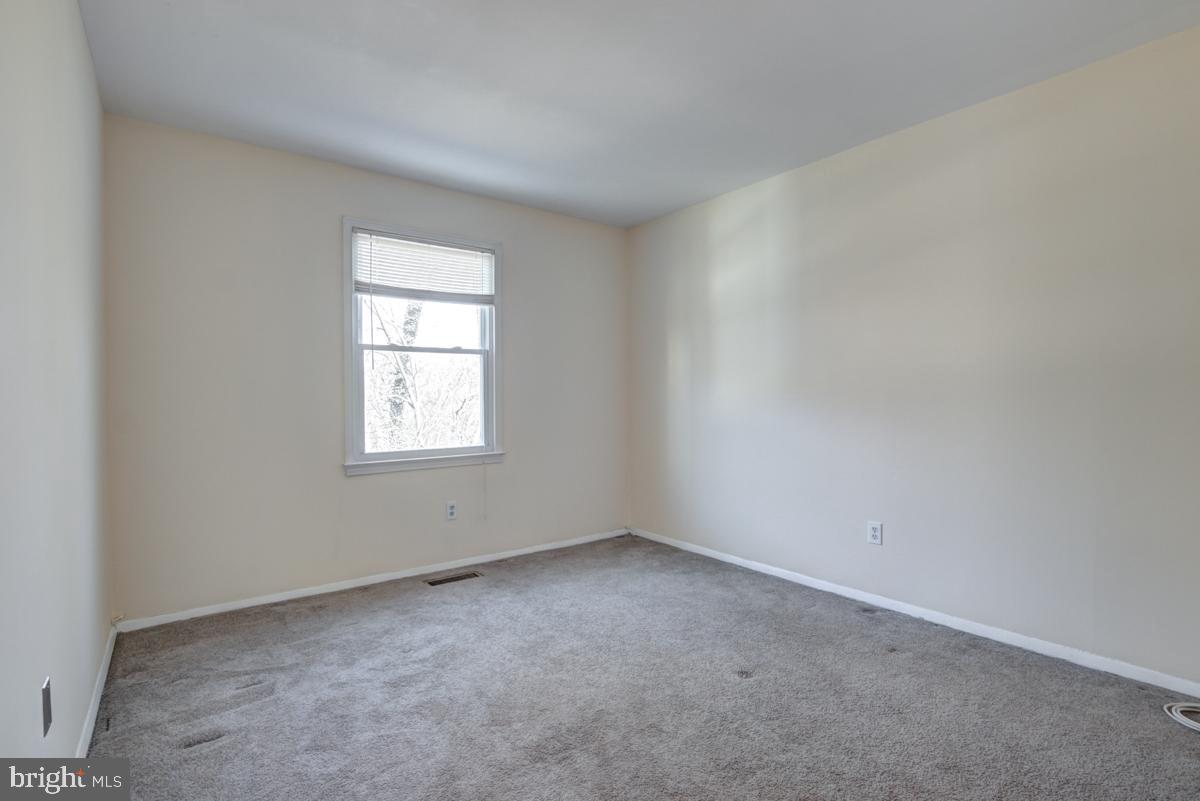 CARDINAL SQUARE - Residential Lease