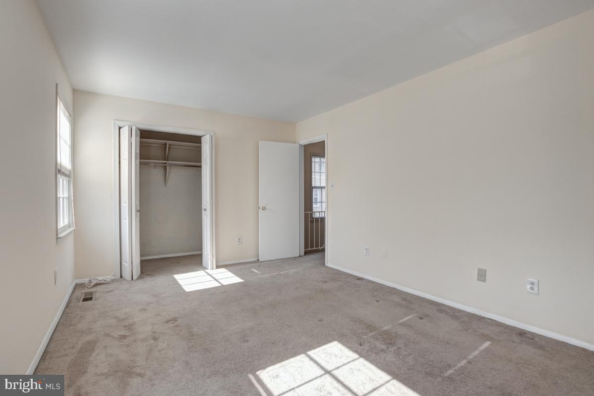 CARDINAL SQUARE - Residential Lease