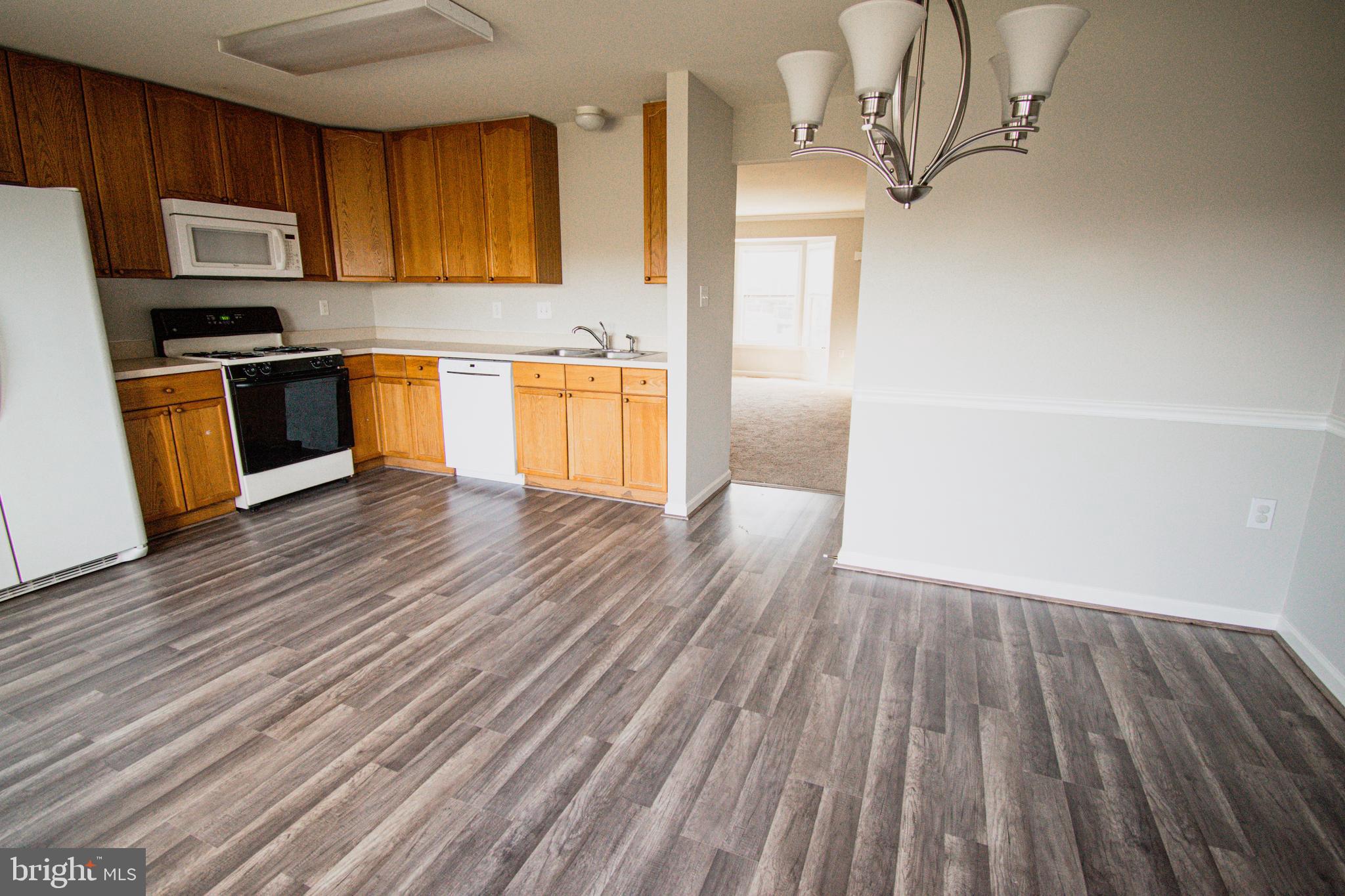 FAIRWAYS AT STONEBRIDGE - Residential