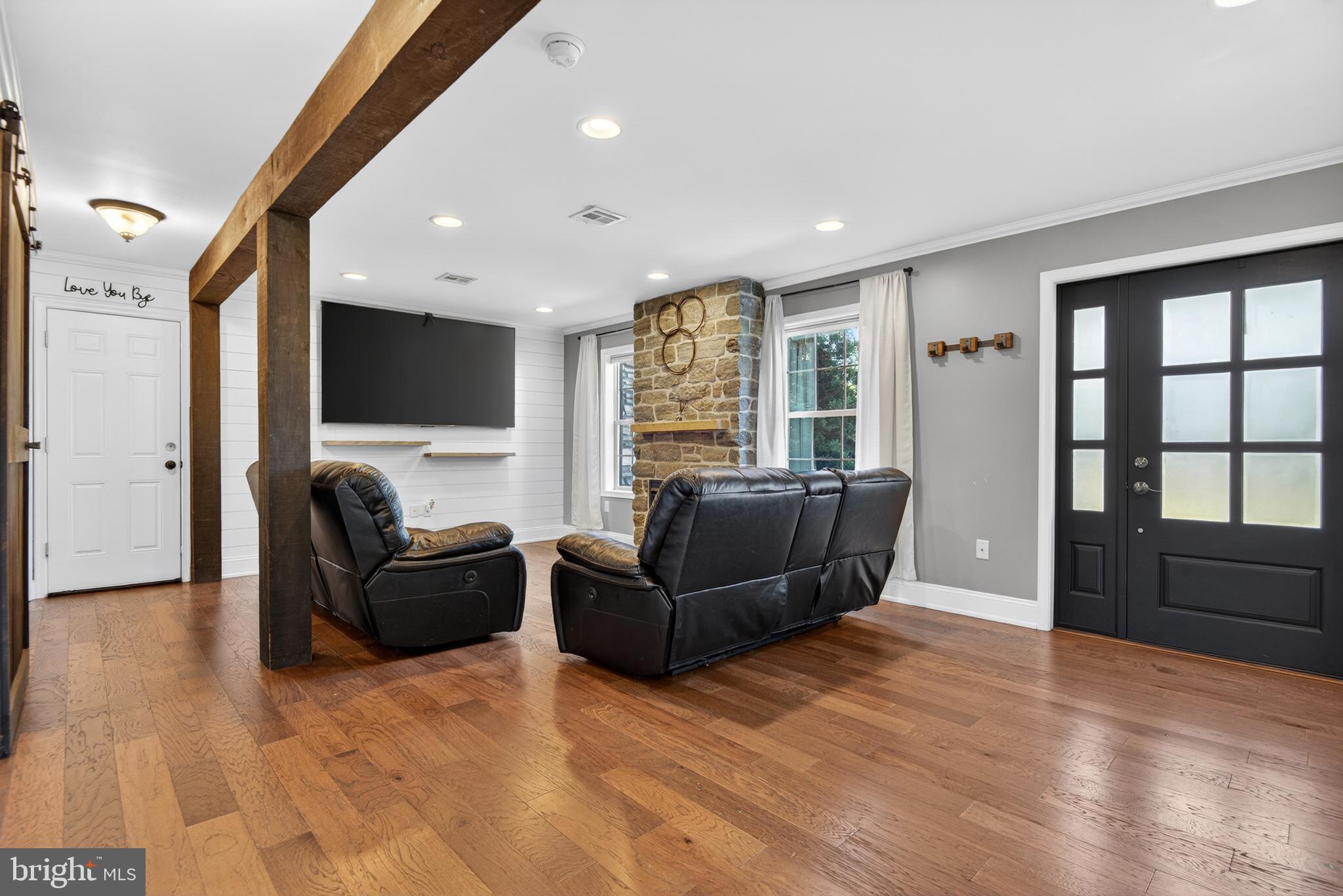 515 HIGH POINT DRIVE