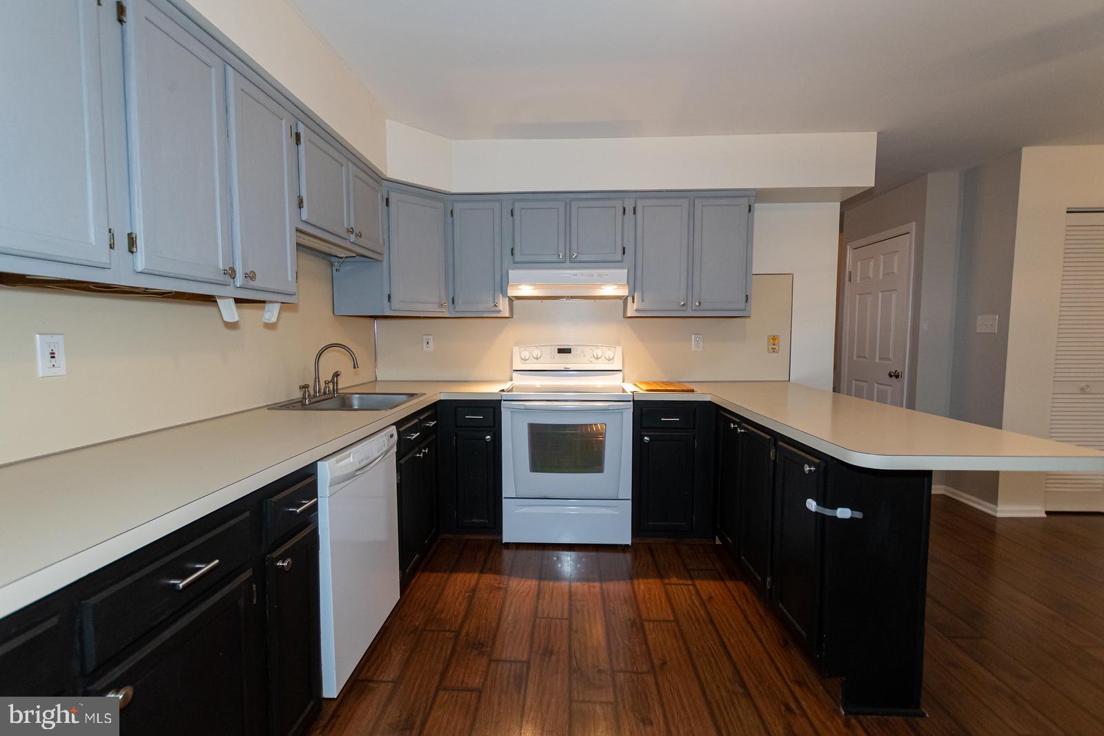 COVERED BRIDGE CRO - Residential Lease