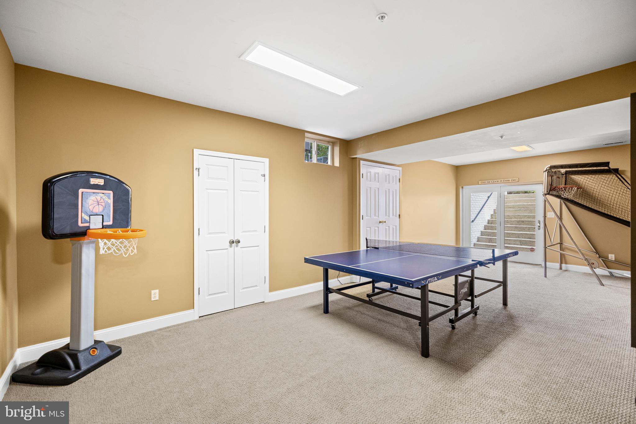 PINEY GLEN VILLAGE - Residential