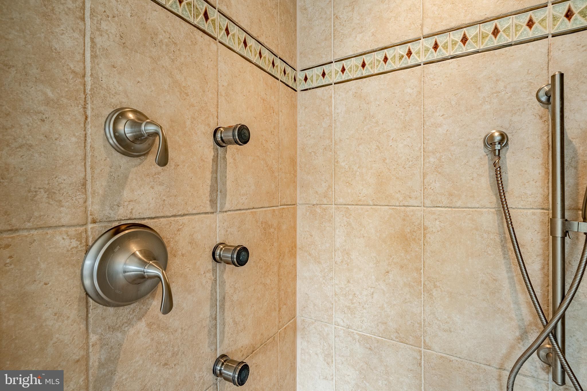 ESTS AT WINDLESTRA - Residential