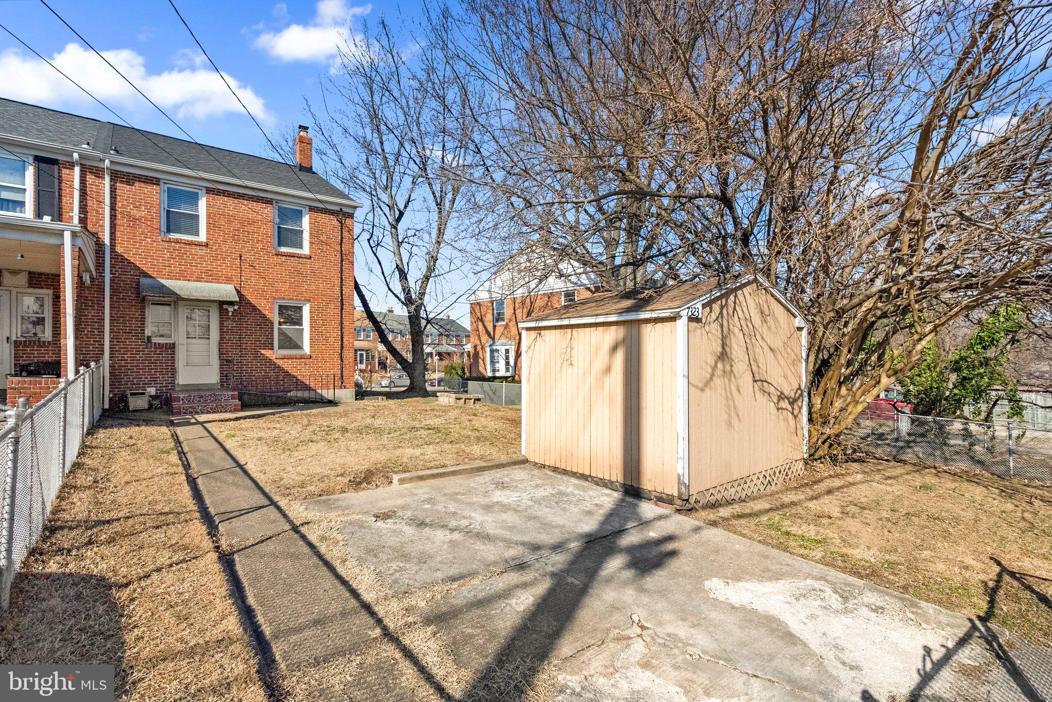 EASTWOOD - Residential