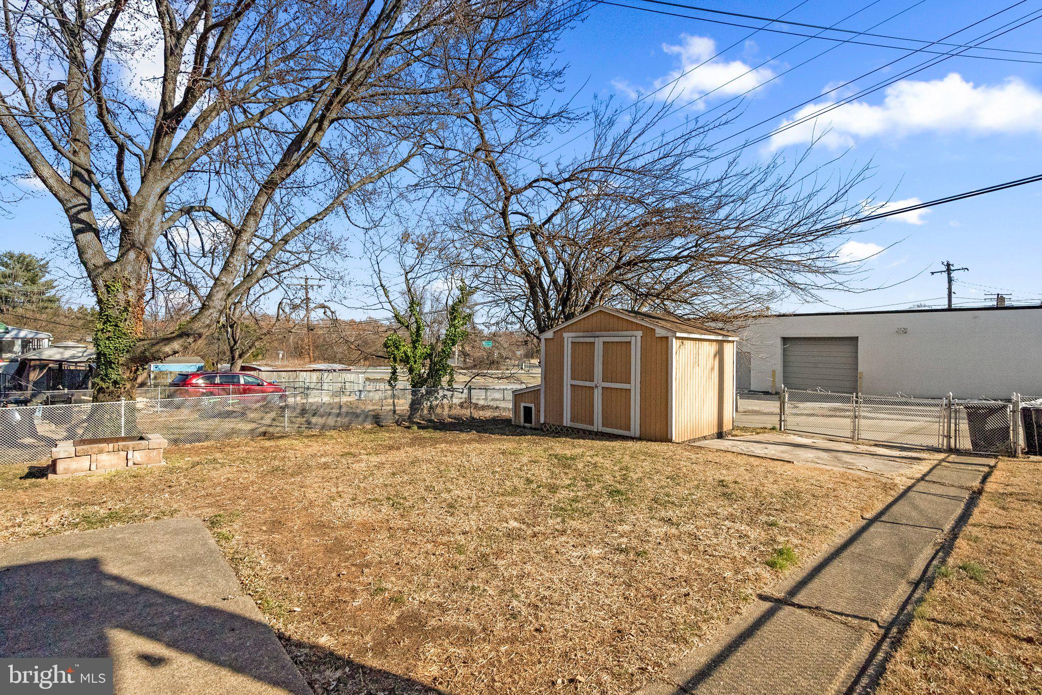 EASTWOOD - Residential