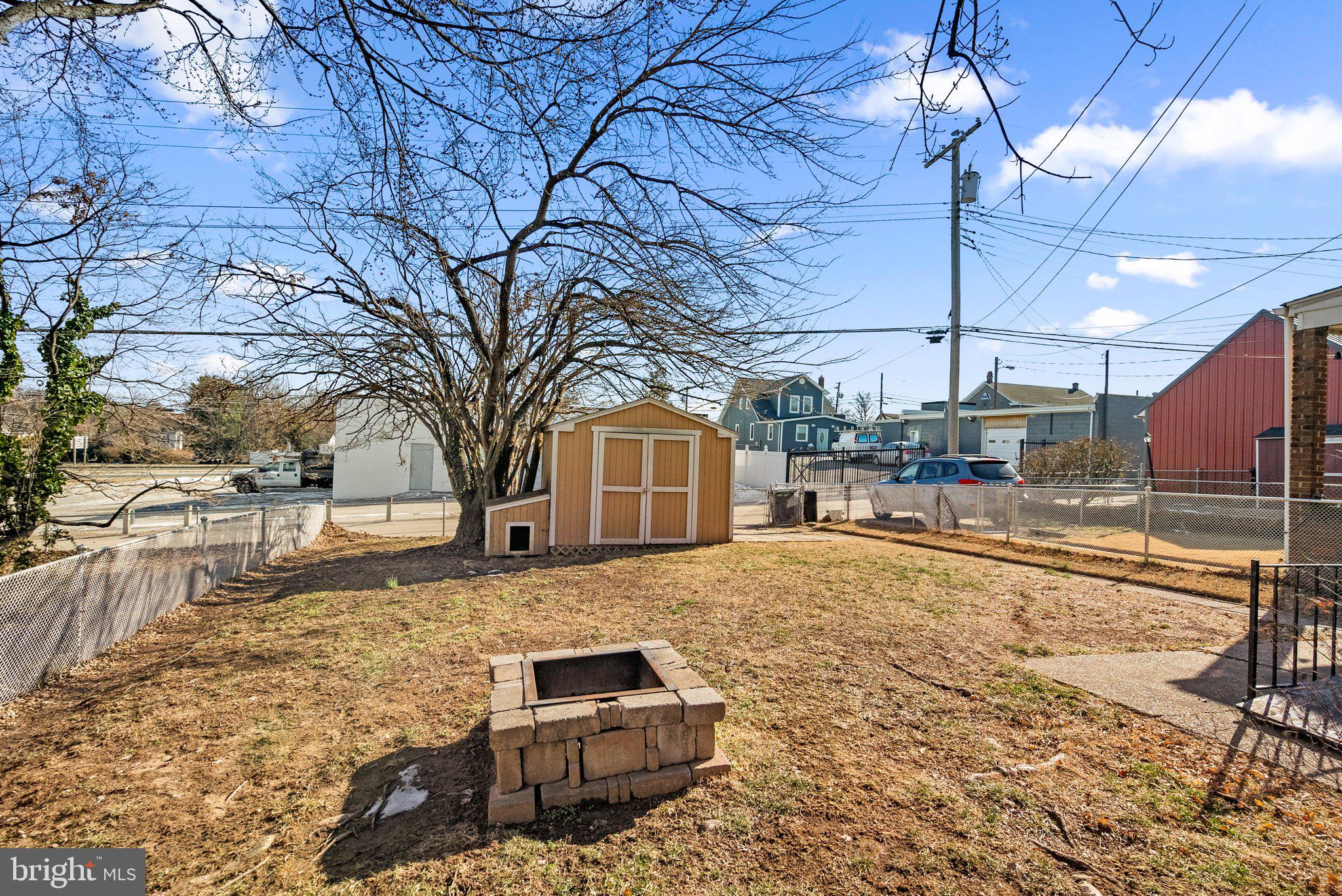 EASTWOOD - Residential