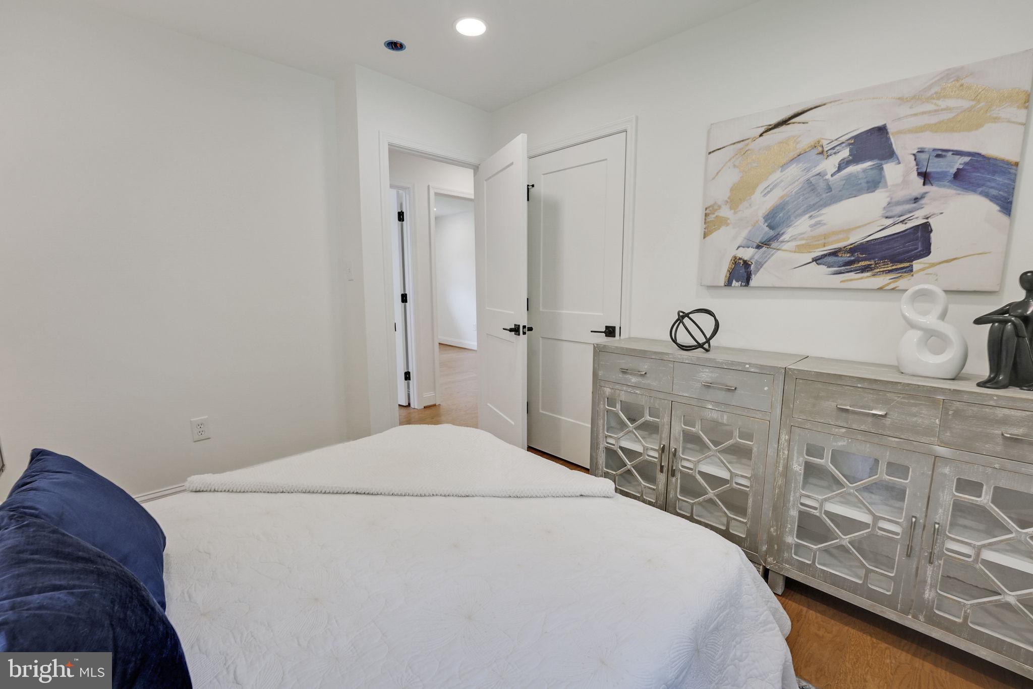 DALE CITY - Residential Lease