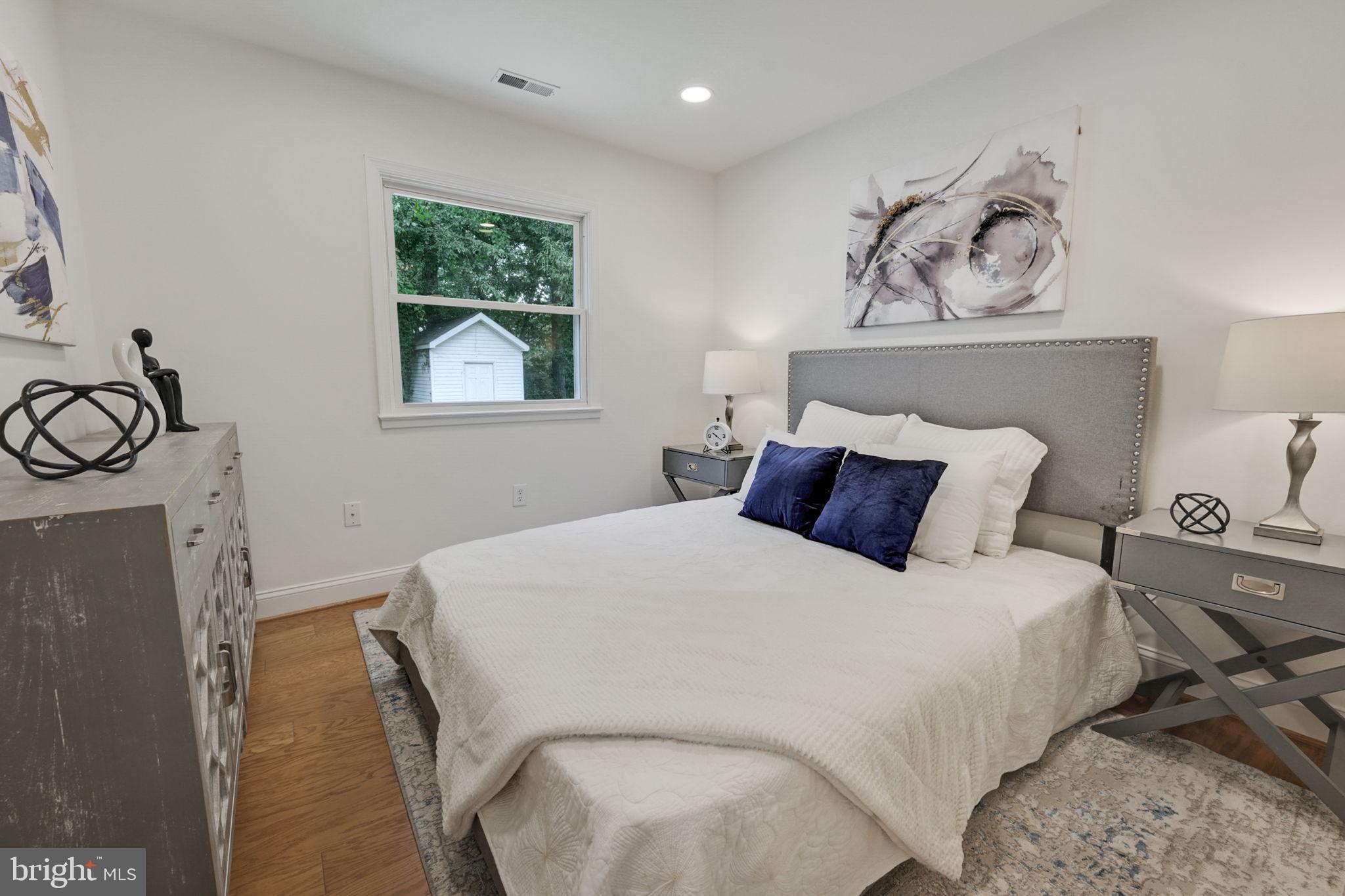 DALE CITY - Residential Lease