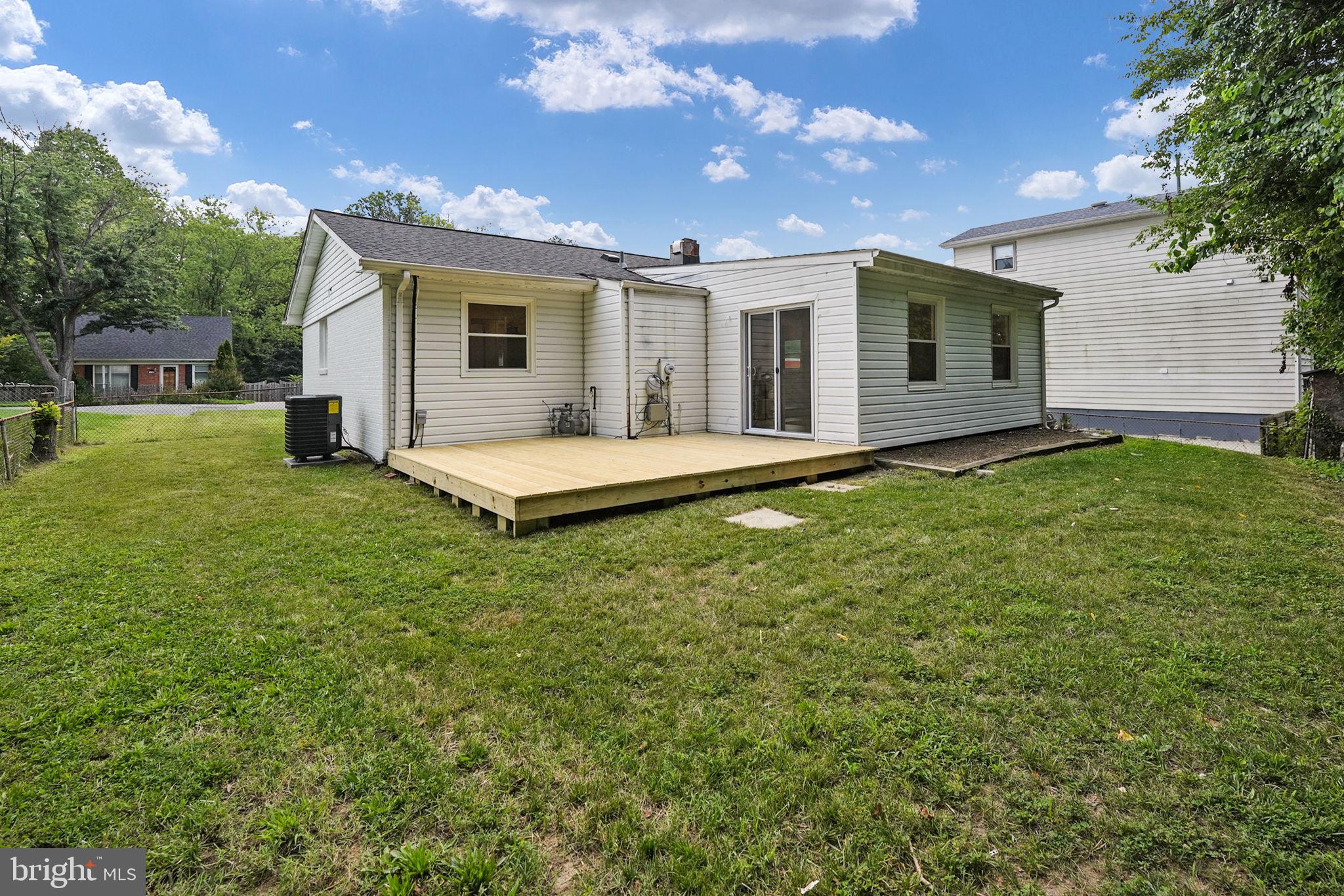 DALE CITY - Residential Lease