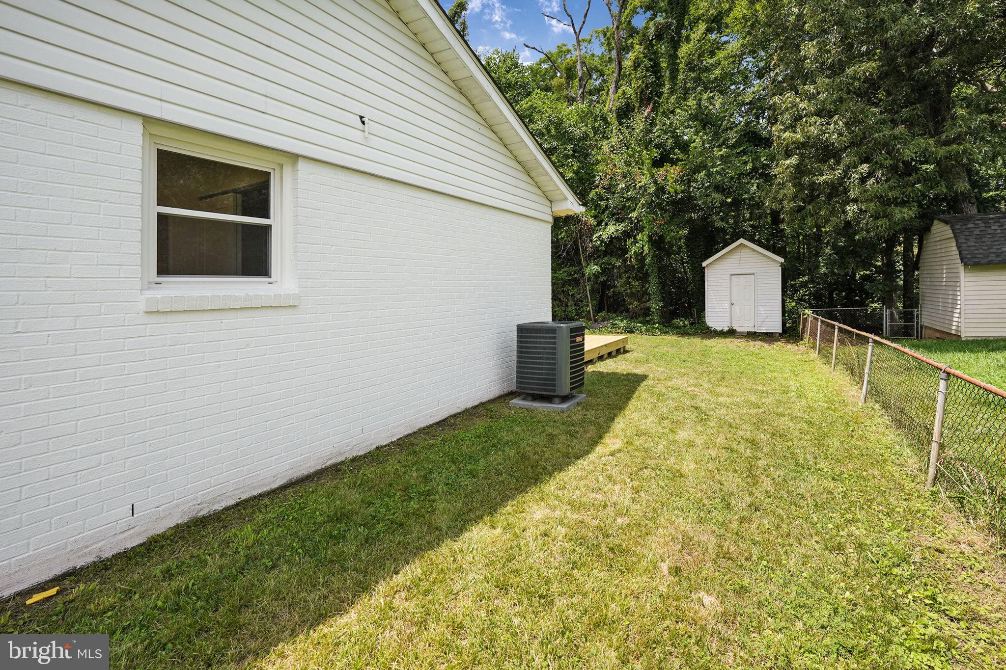 DALE CITY - Residential Lease