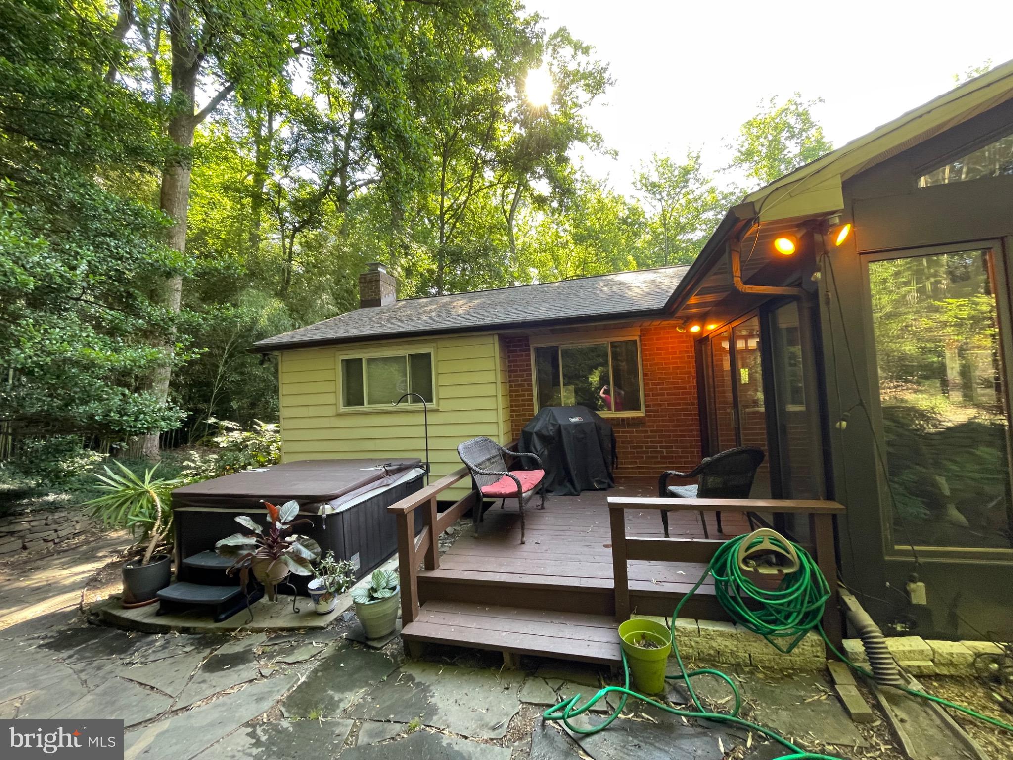 10802 LOCKRIDGE DRIVE