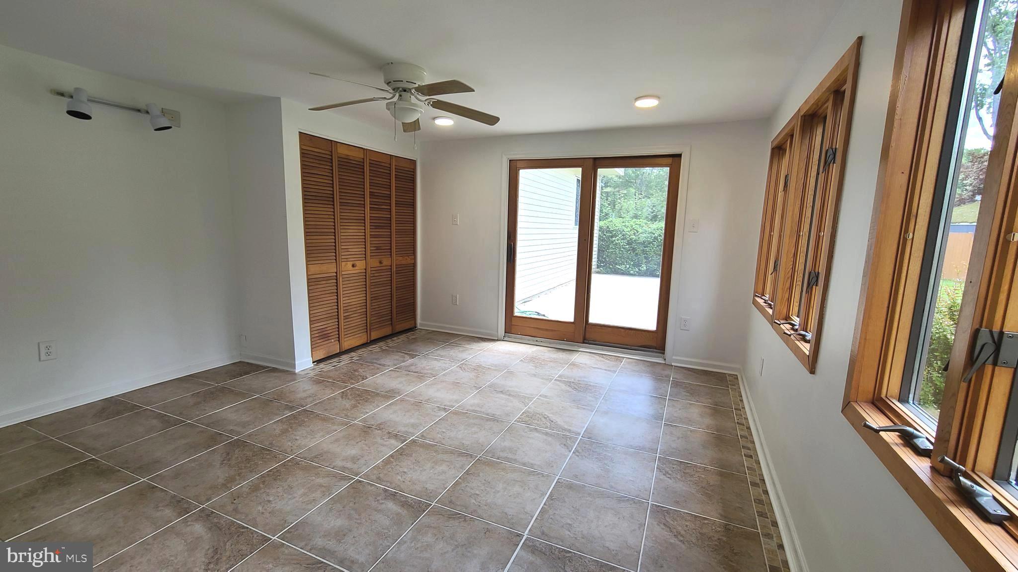 TOWER HILL WOODS - Residential