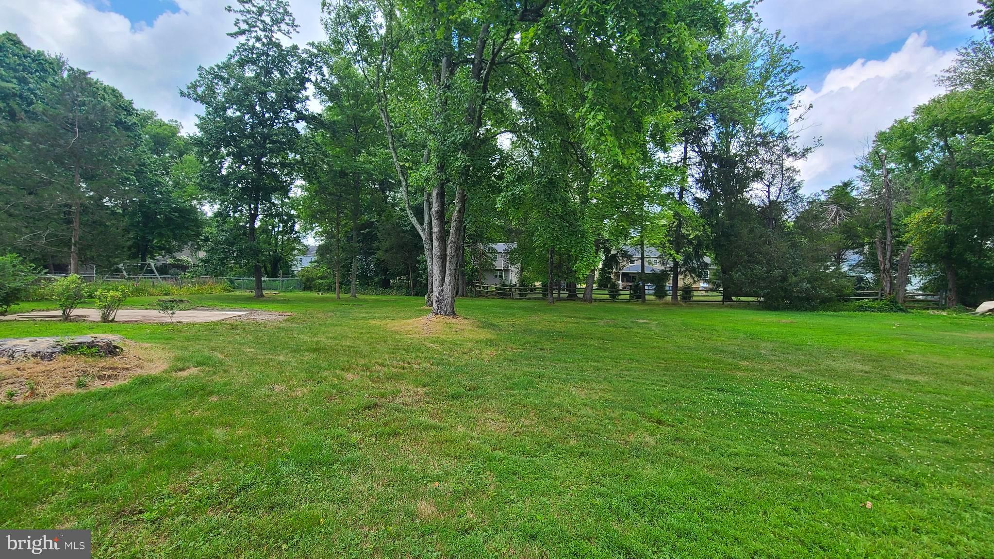 TOWER HILL WOODS - Residential