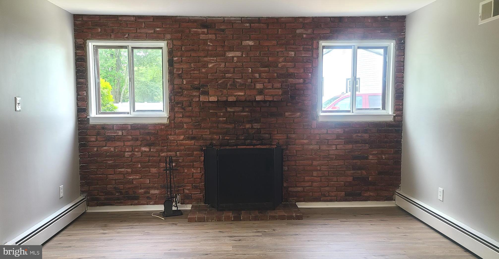 TOWER HILL WOODS - Residential