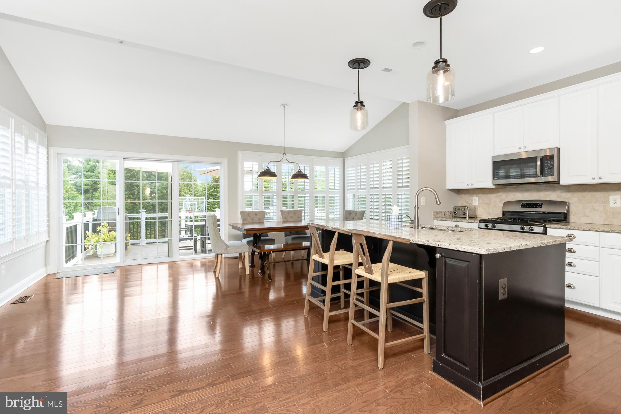 LAUREL RIDGE - Residential