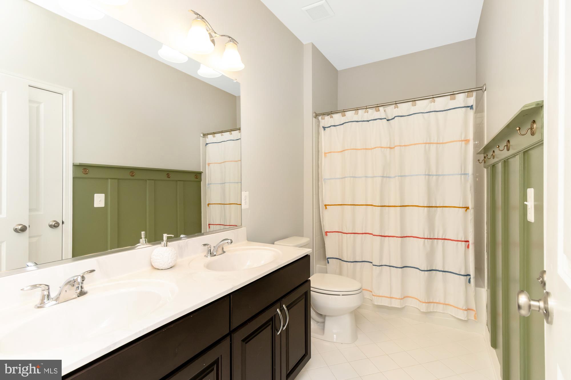 LAUREL RIDGE - Residential