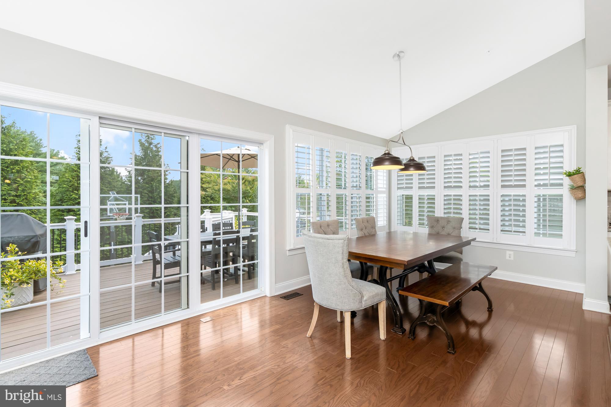 LAUREL RIDGE - Residential