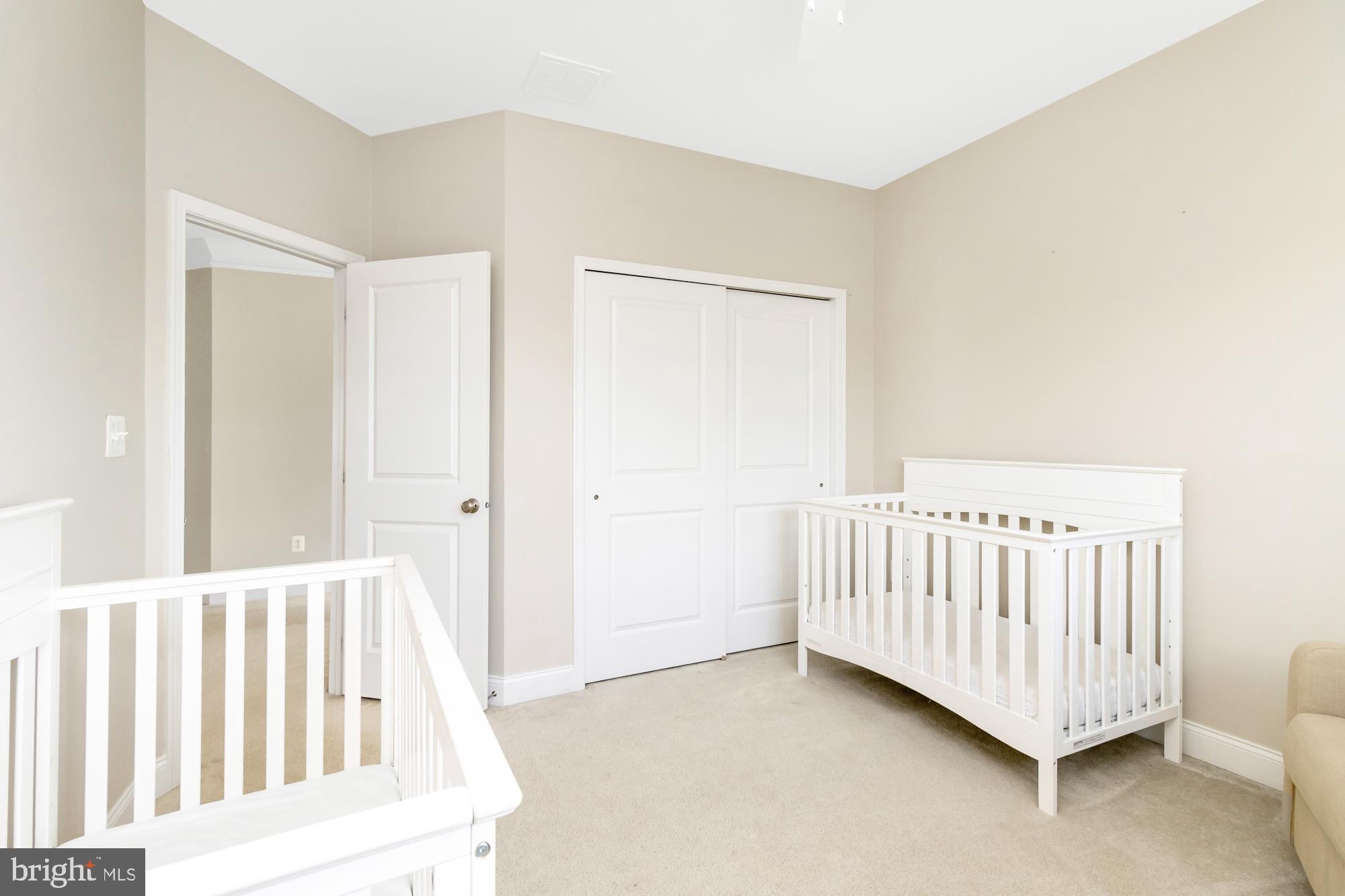 LAUREL RIDGE - Residential