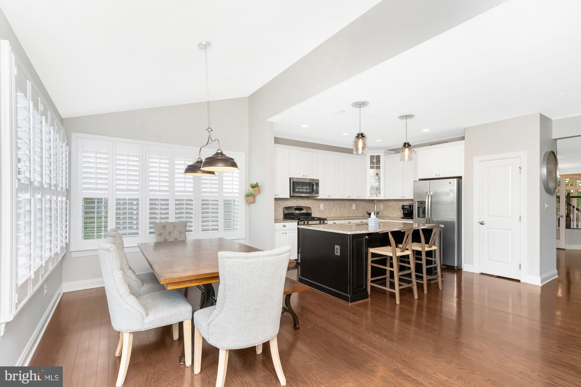 LAUREL RIDGE - Residential